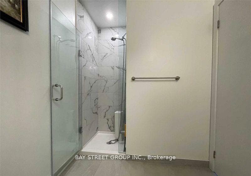 38 Forest Manor Road Unit 2104 photo 9