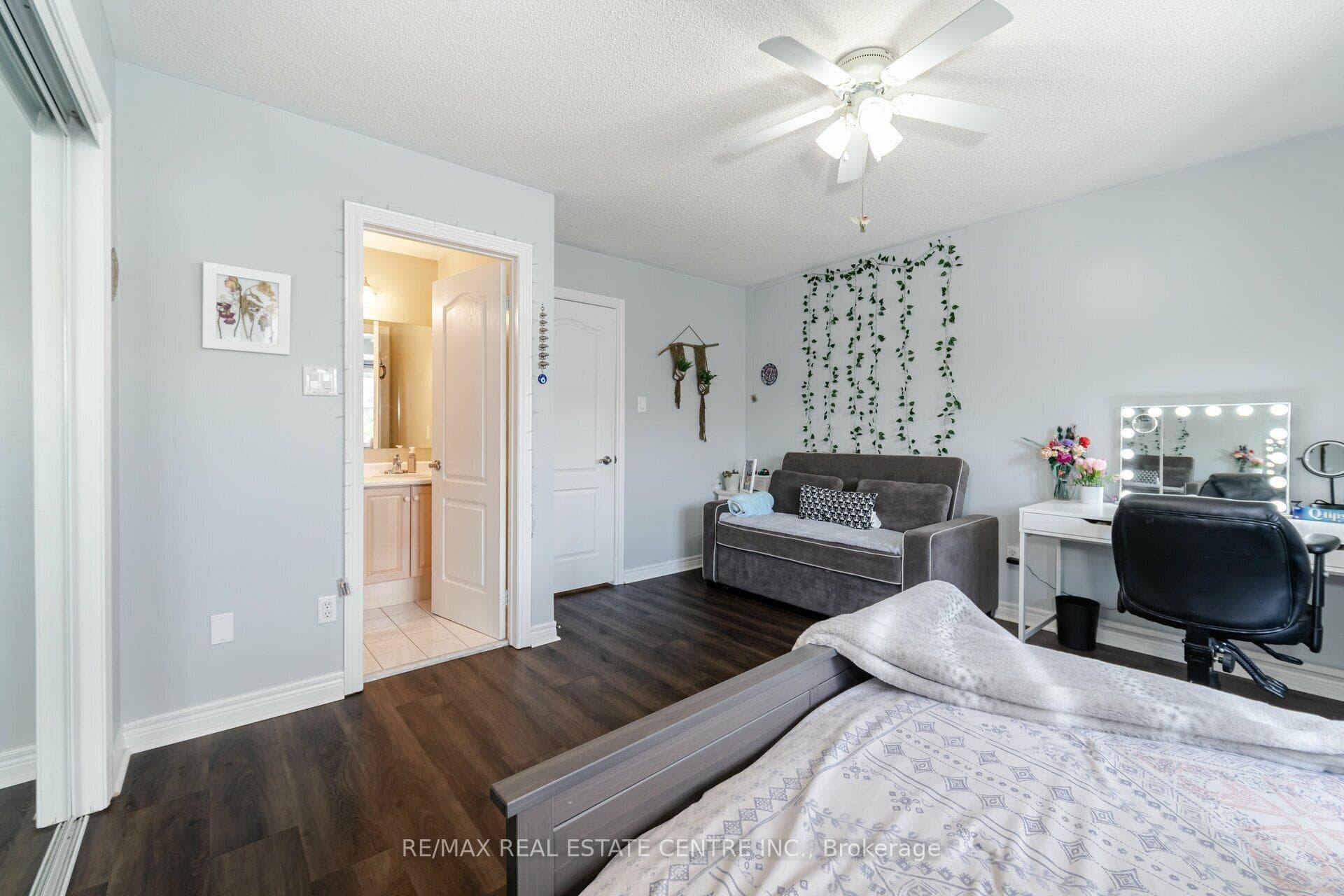 5662 Glen Erin Drive Unit 54 photo 27