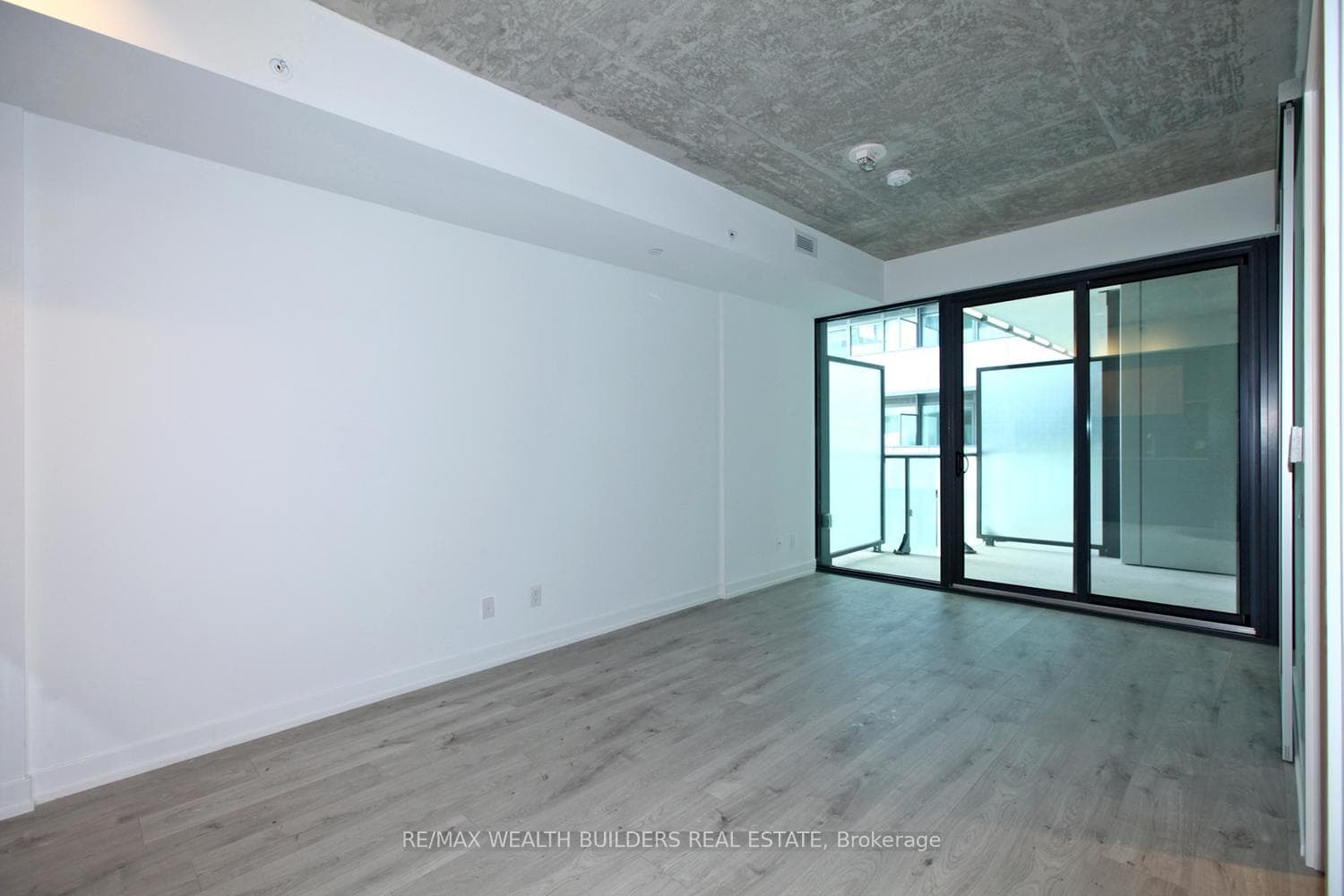 161 Roehampton Avenue Unit 529 photo 11