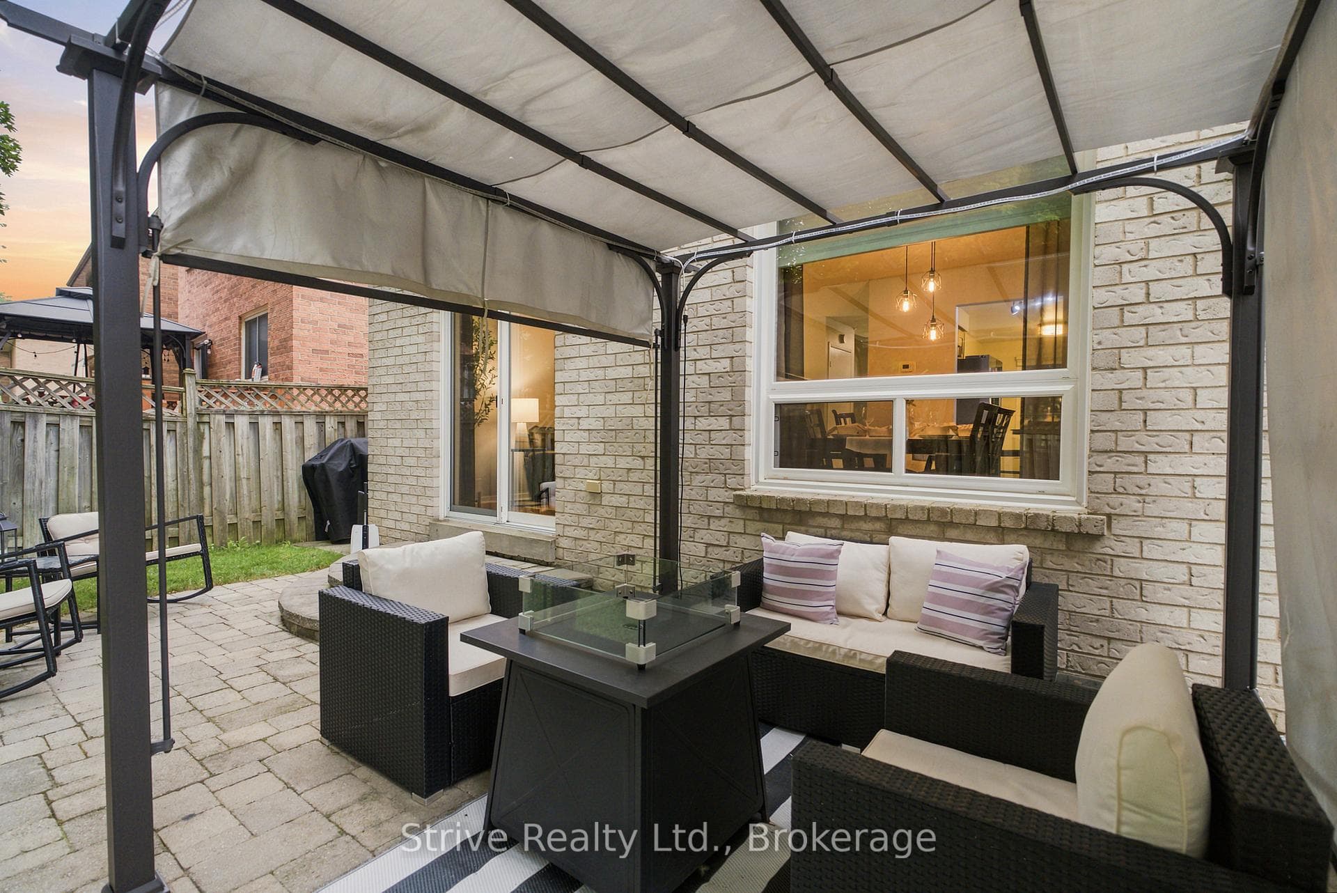 54 Deverill Crescent photo 28