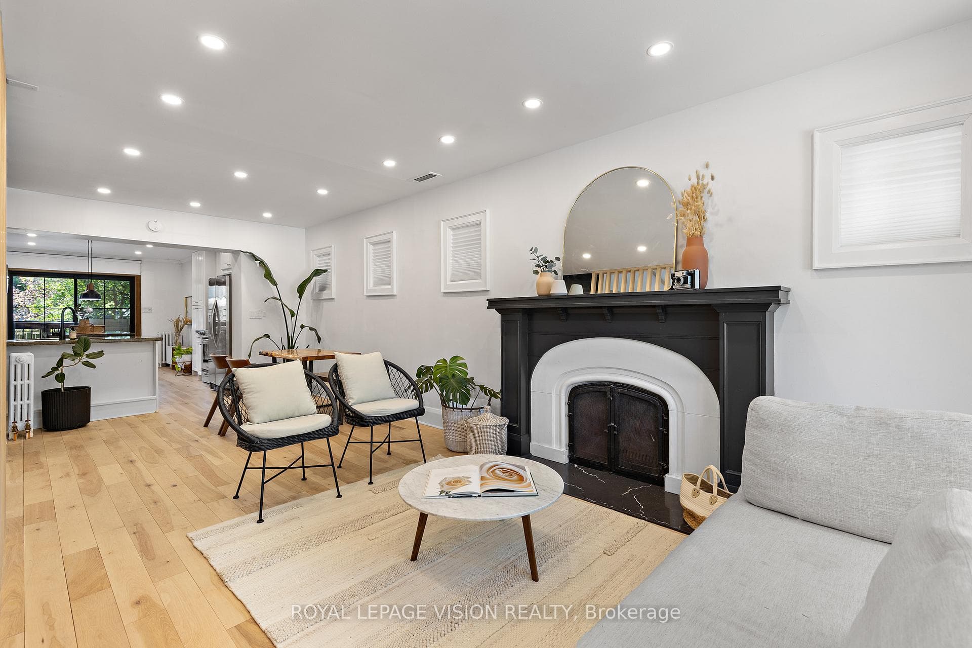221 Bedford Park Avenue photo 6