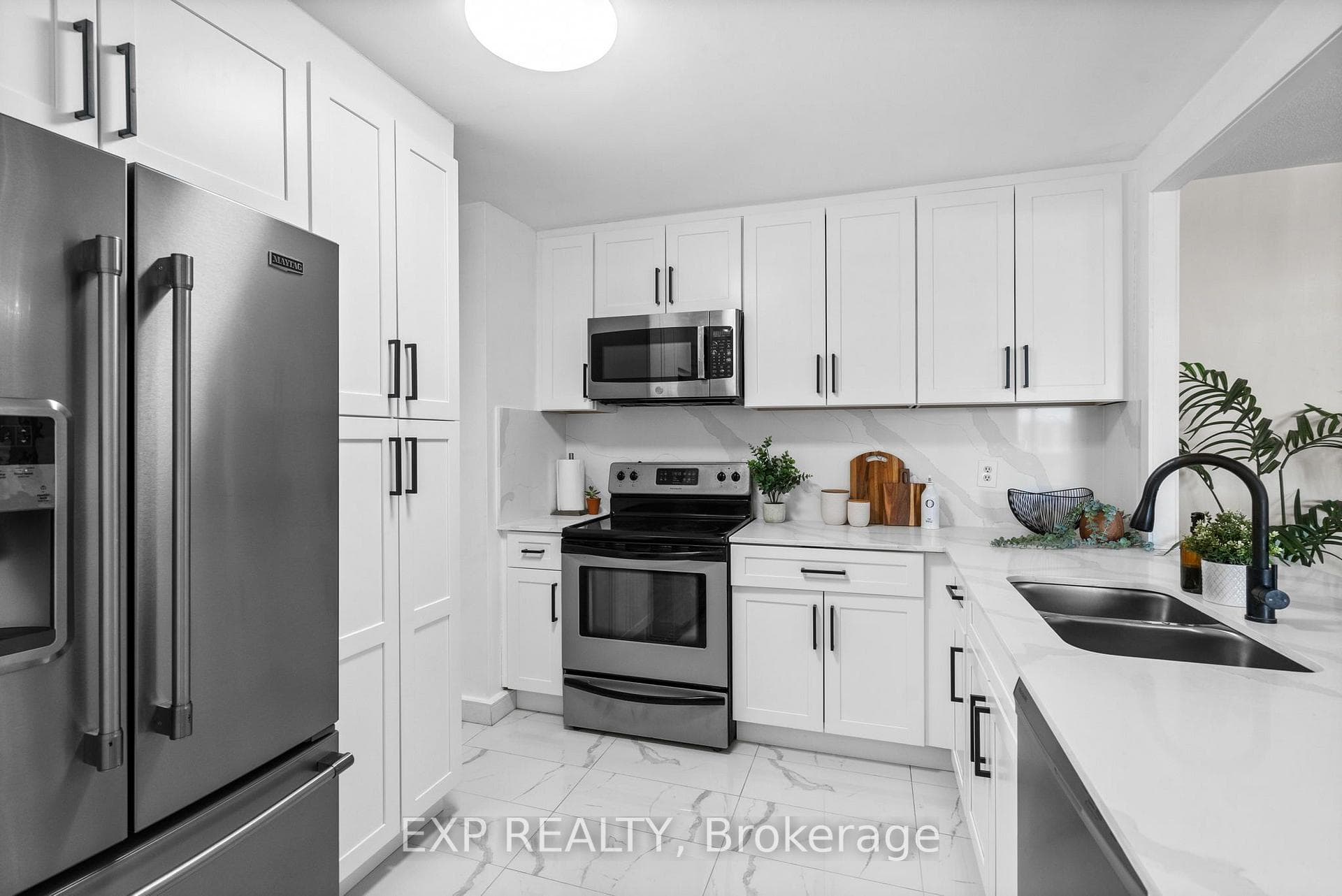 2323 Confederation Parkway Unit 905 photo 5