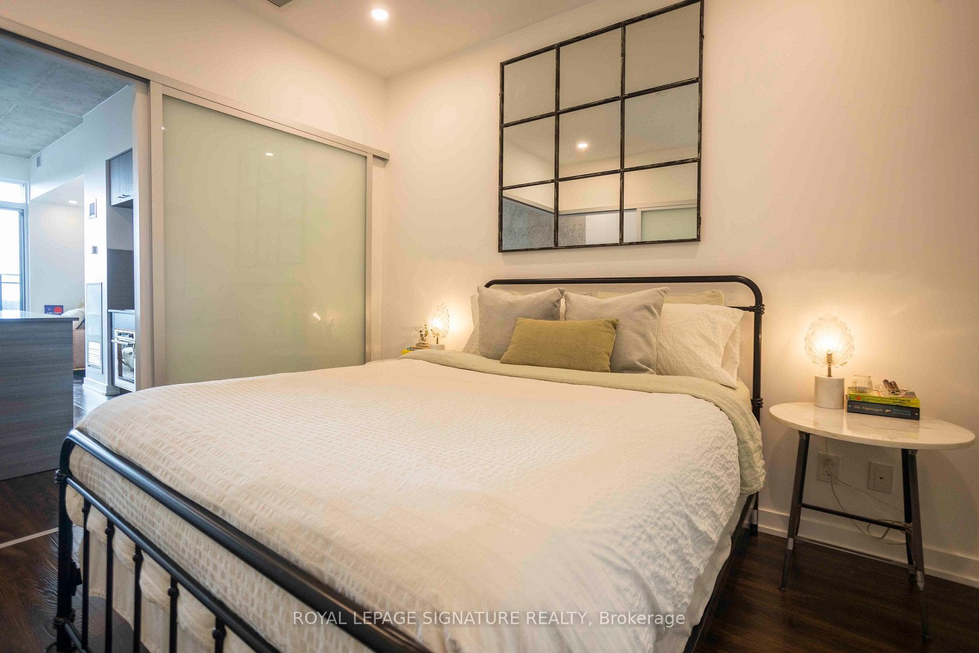 205 Manning Avenue Unit 408 photo 23