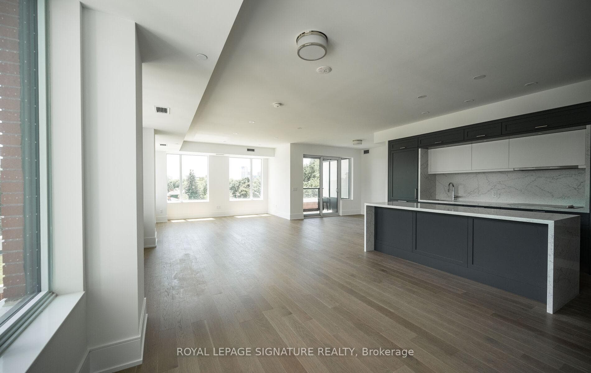 259 The Kingsway N/A Unit 309 photo 8