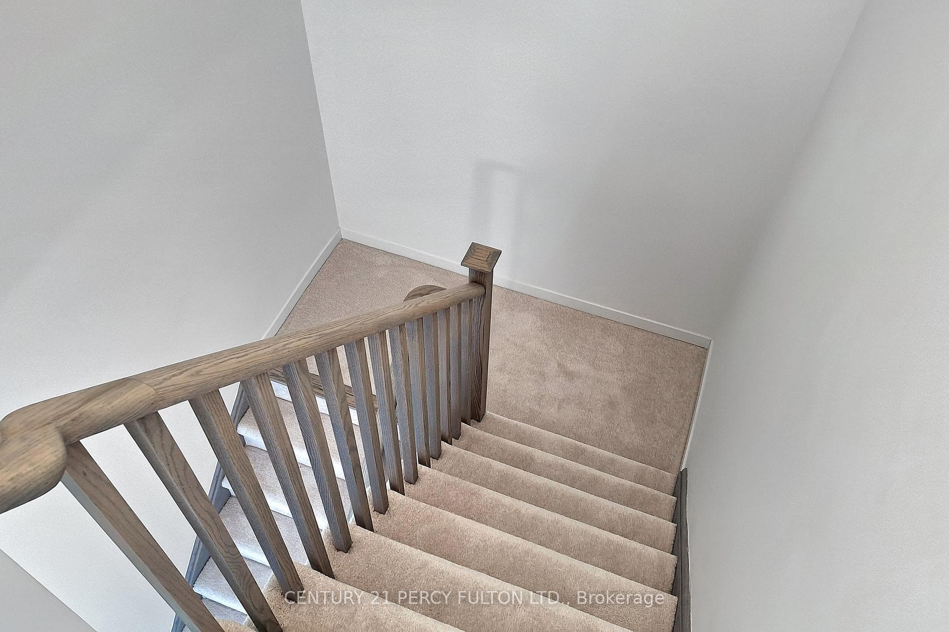 207 Monarch Avenue photo 34