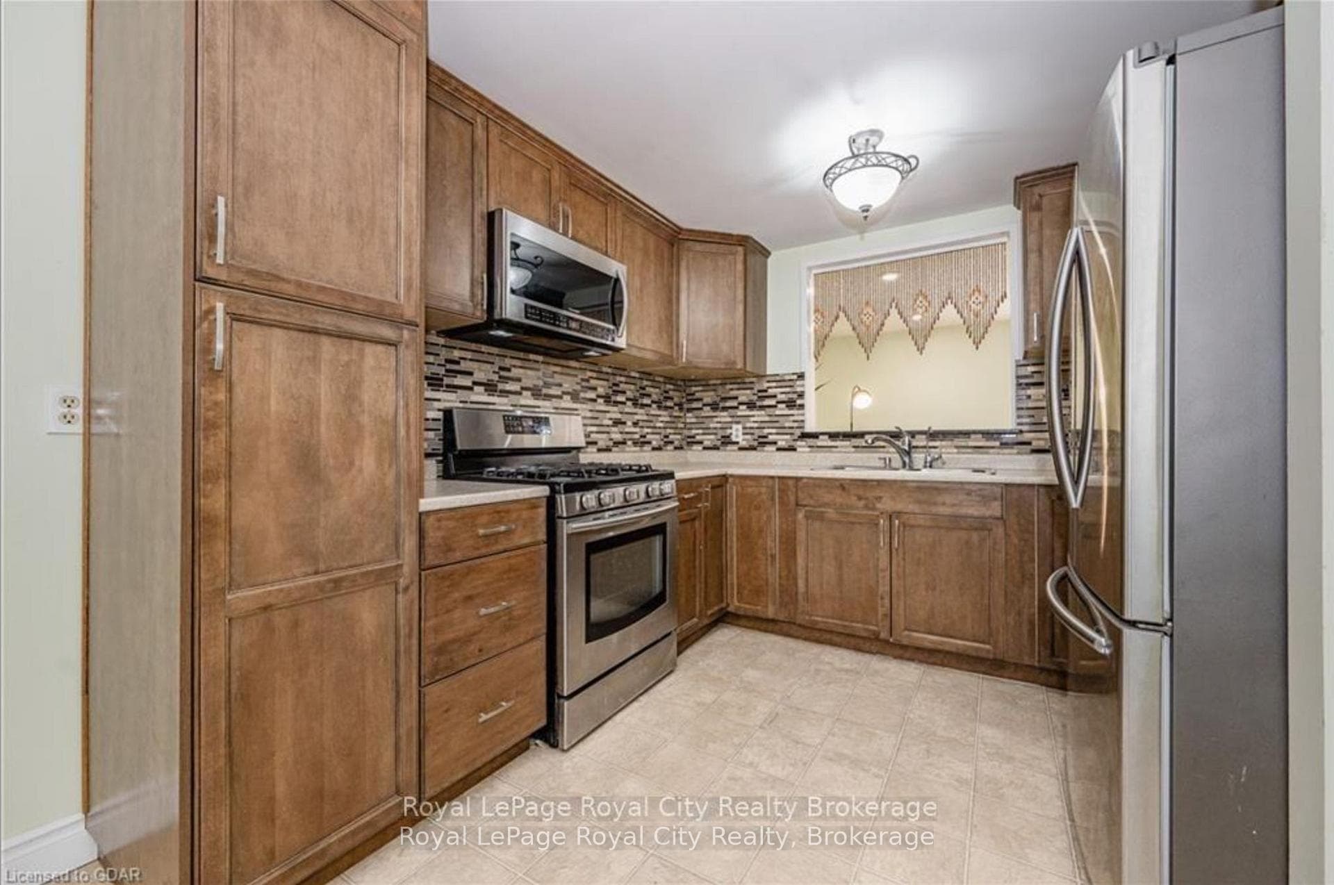 180 MARKSAM Road Unit 80 photo 14