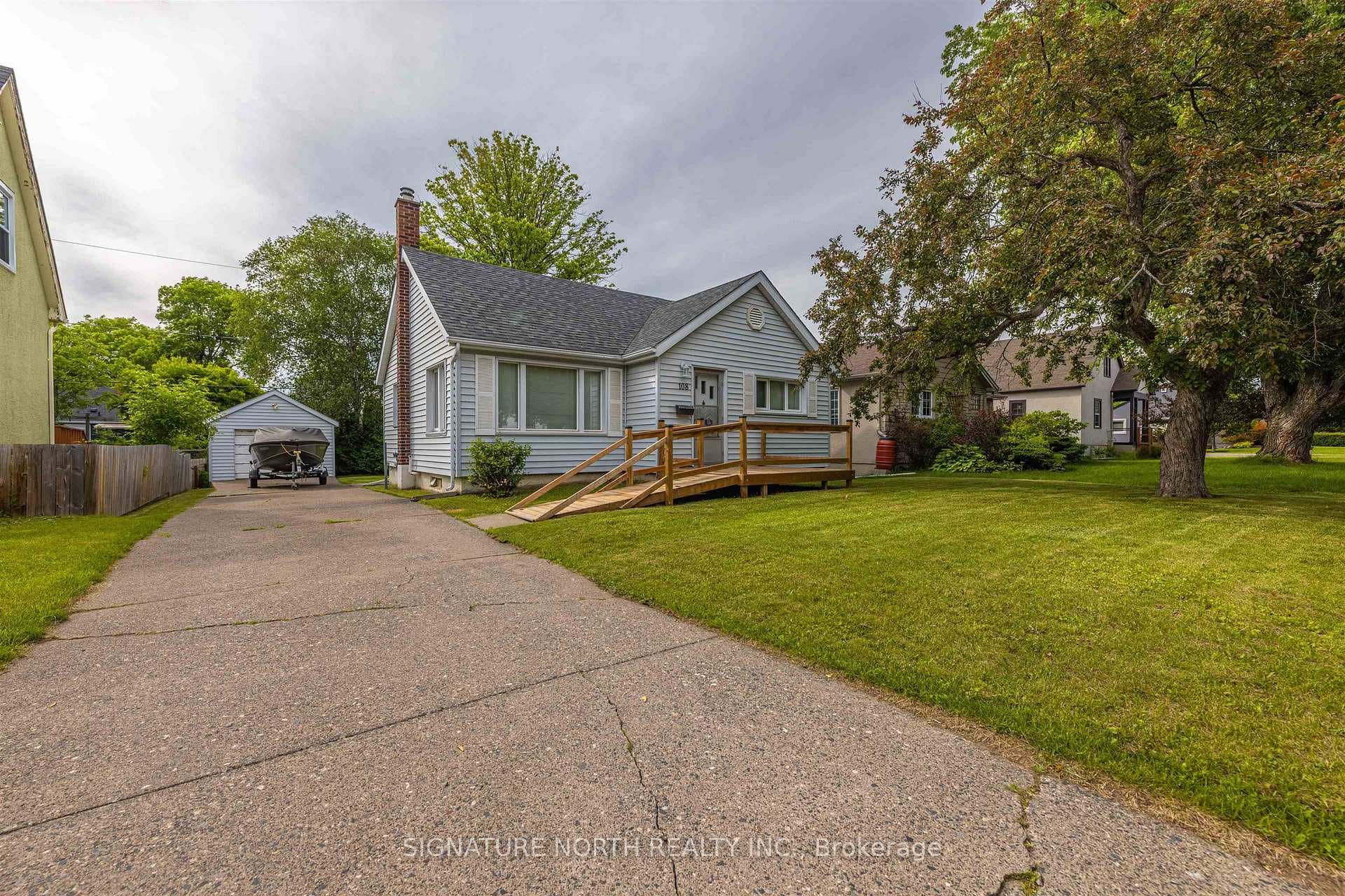 108 Hill Street photo 1