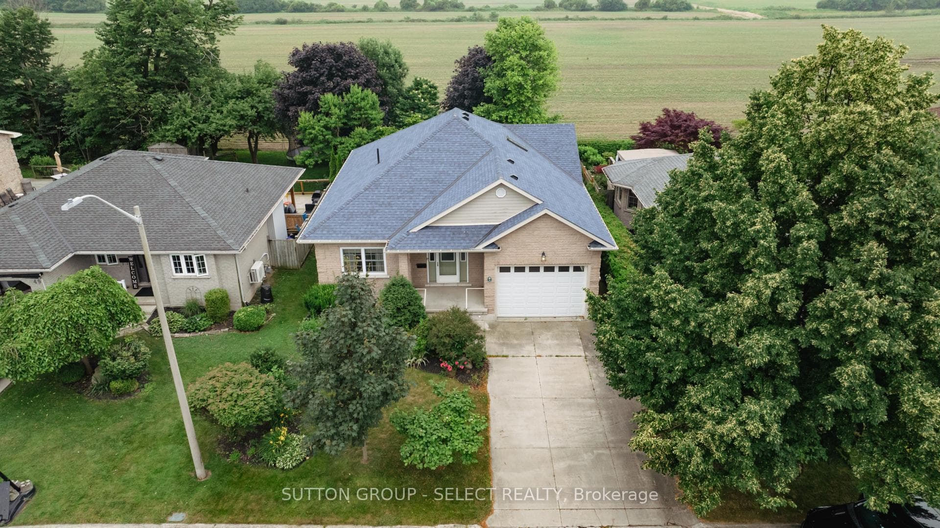 51 Lee Crescent photo 1