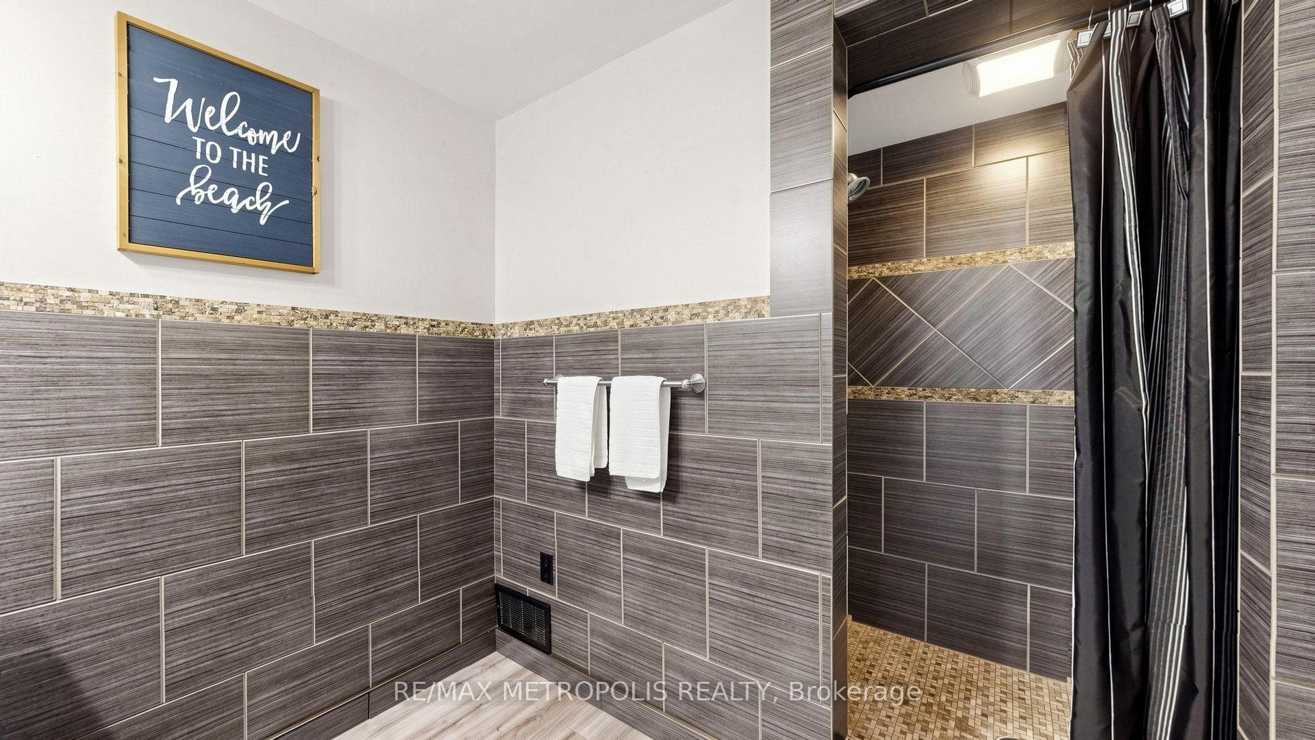 2739 IRETON Street photo 30