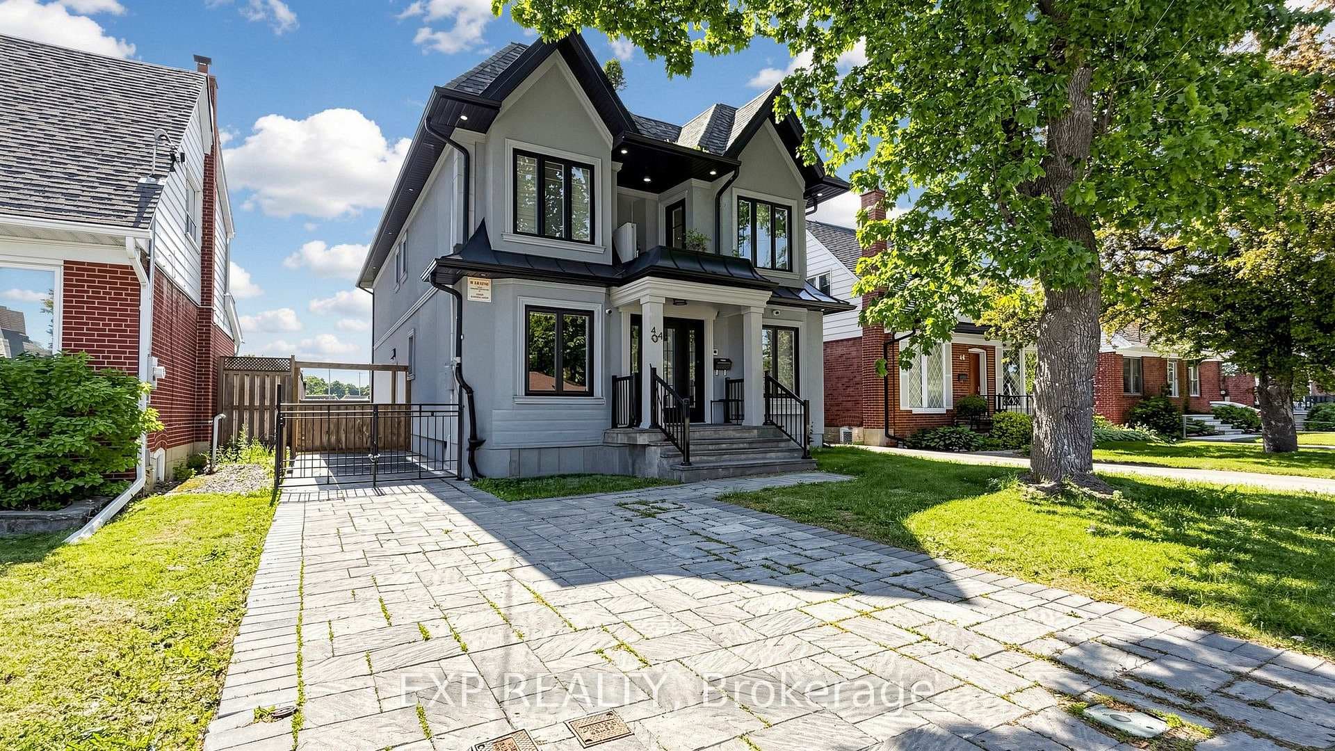 44 Tower Drive photo 1
