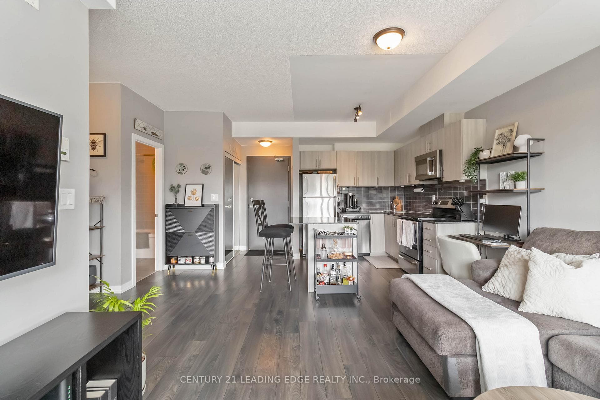 1284 Guelph Line Unit 205 photo 3