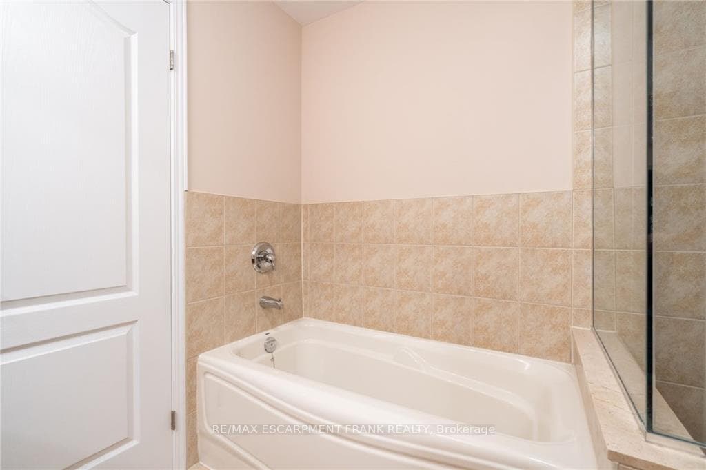 50 Grovetree Trail photo 21