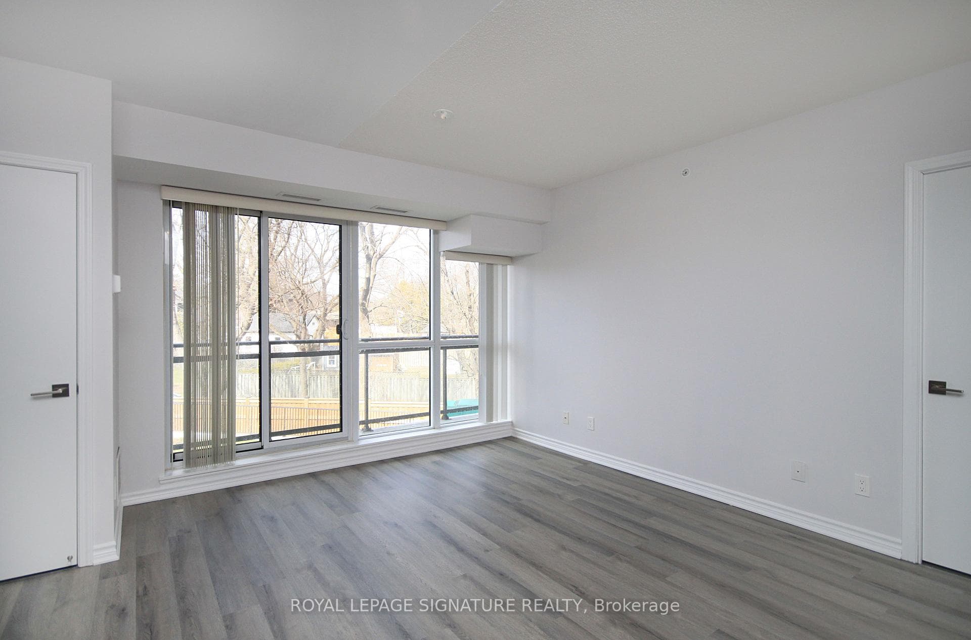 1 Falaise Road Unit 212 photo 8