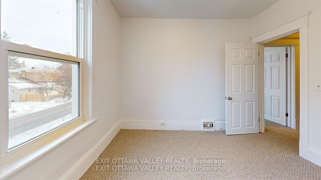 216 Mary Street photo 33