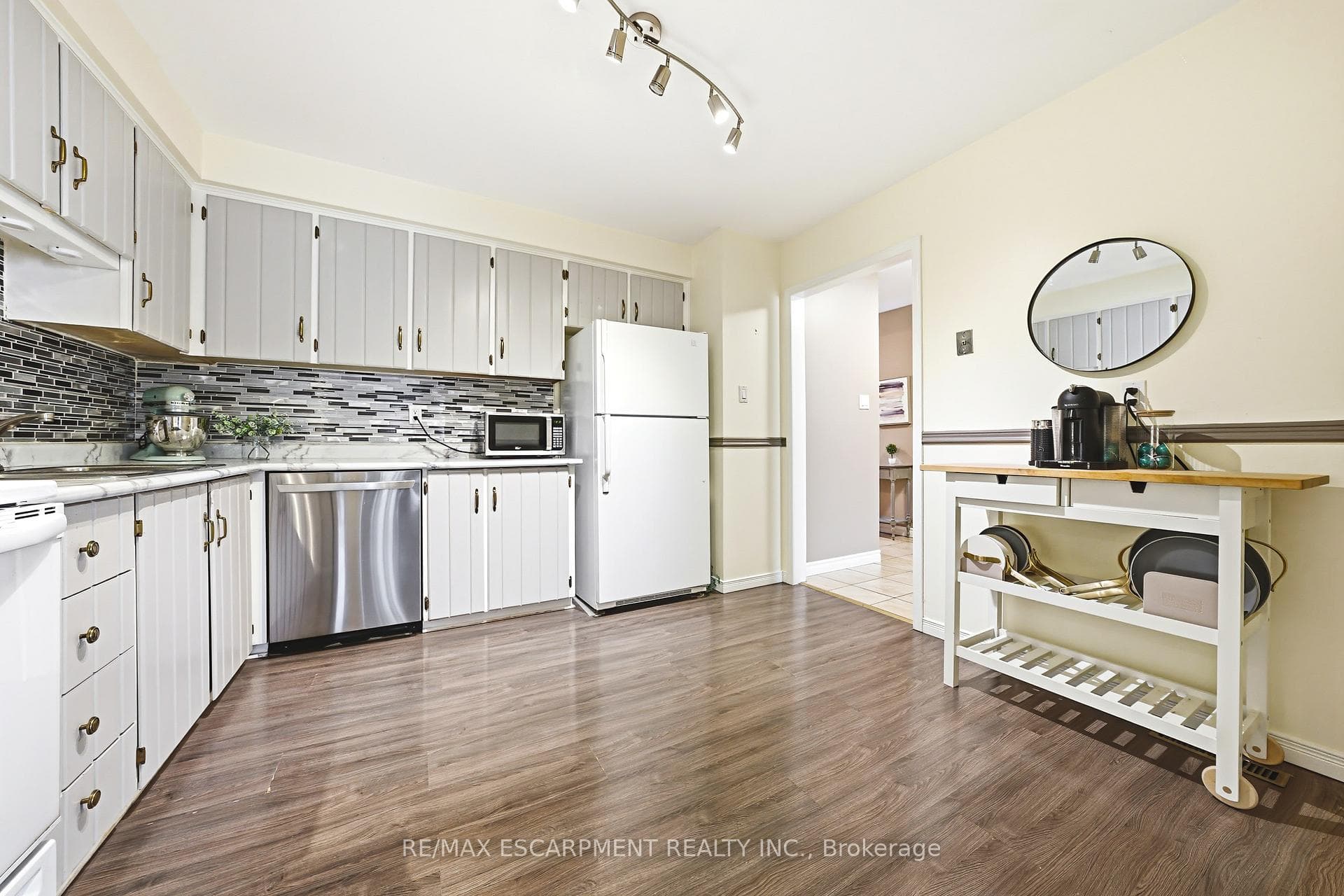 1584 Newlands Crescent Unit 92 photo 6