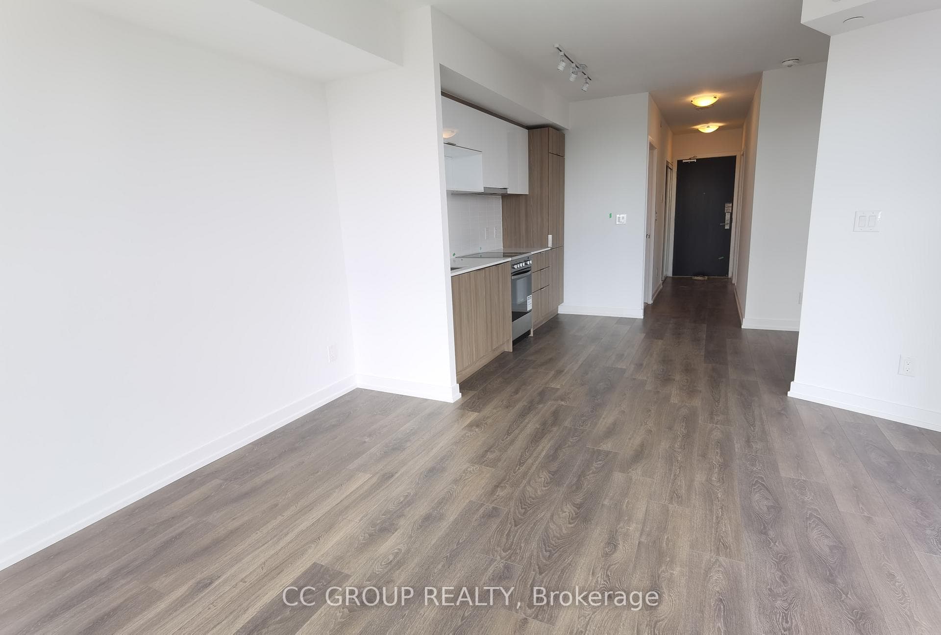 159 Wellesley Street Unit 2604 photo 4