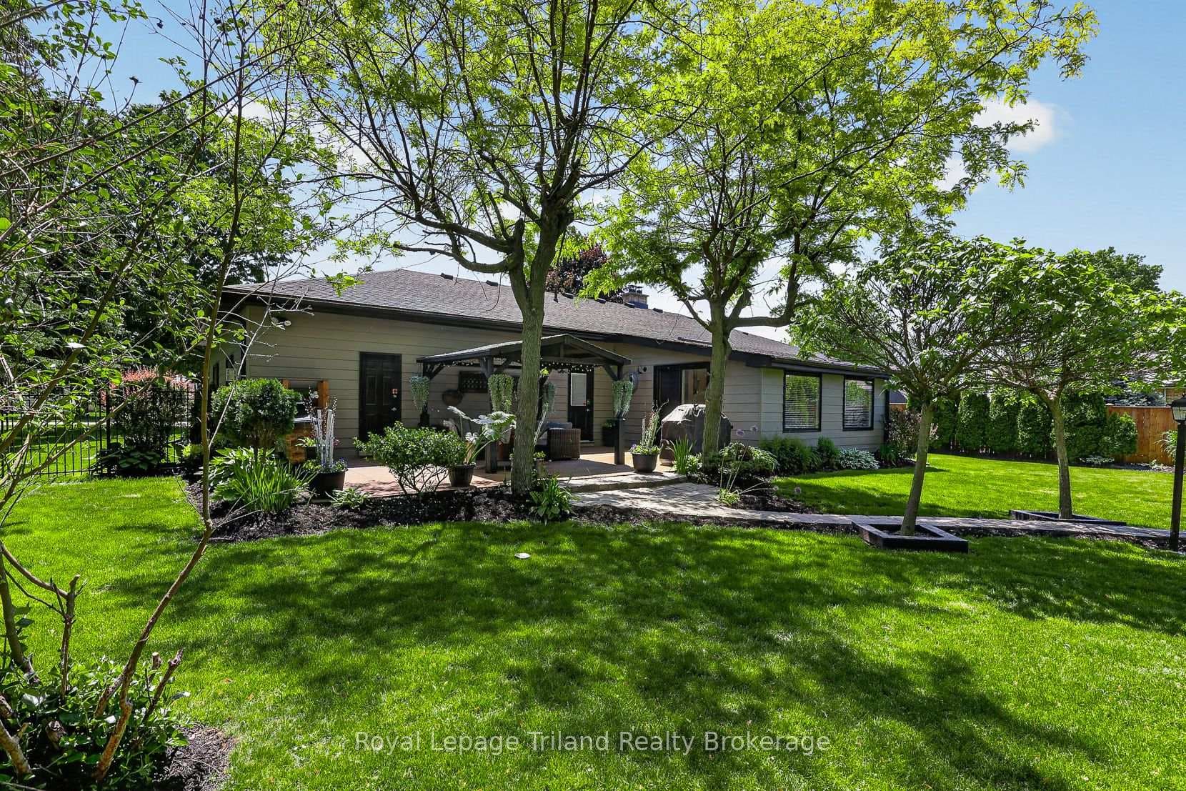 236 Delatre Street photo 41