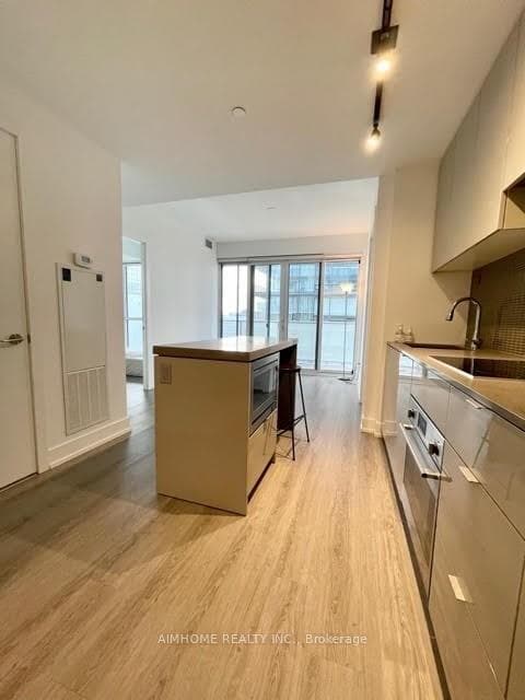 7 Grenville Street Unit 2501 photo 5