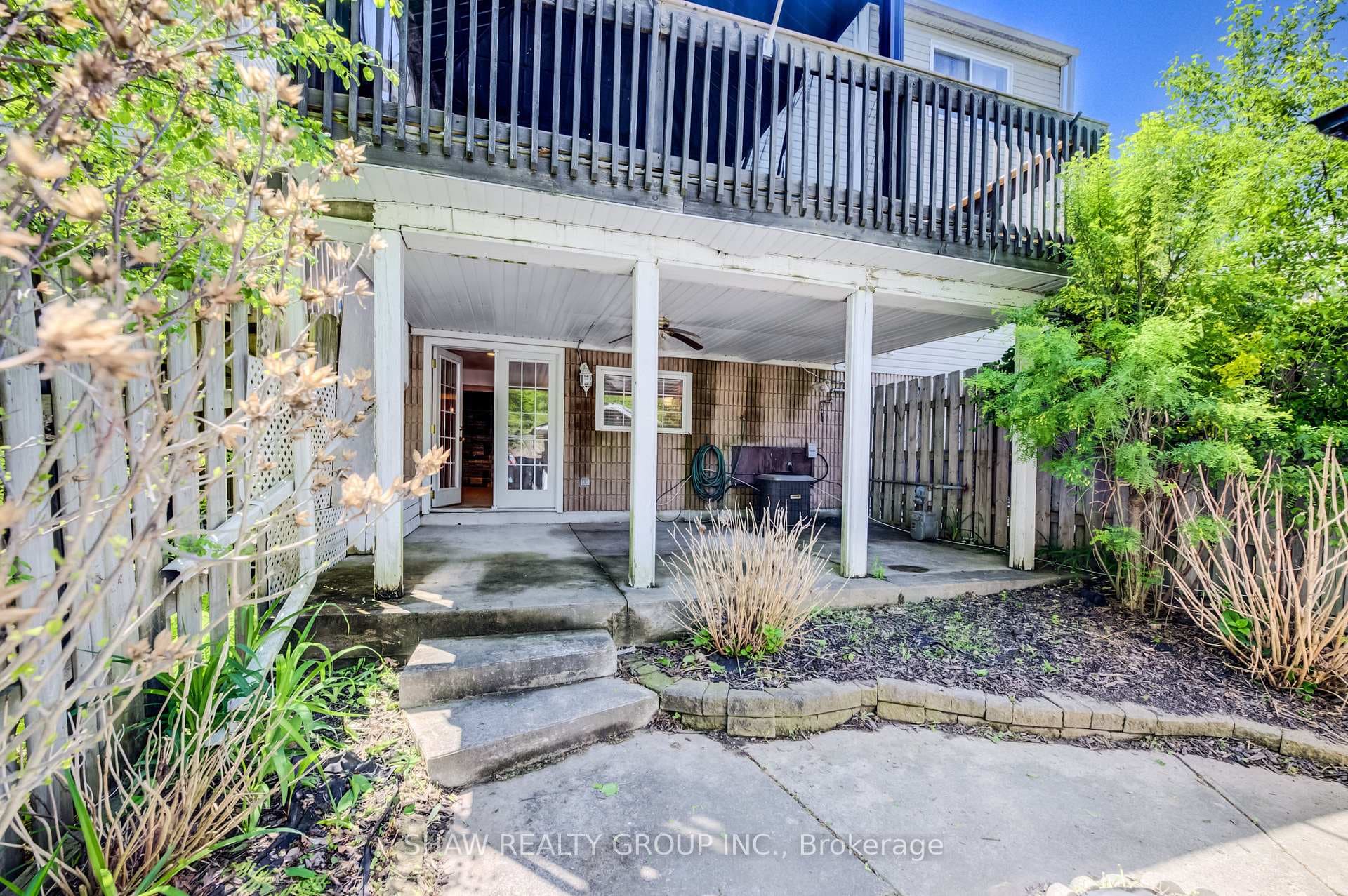 70 Frobisher Court photo 44