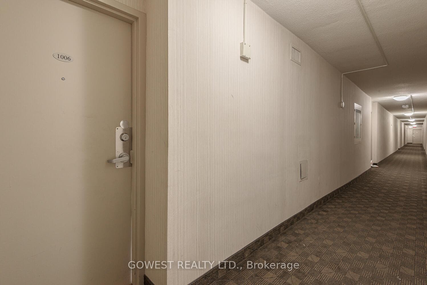 1 Massey Square Unit 1006 photo 4