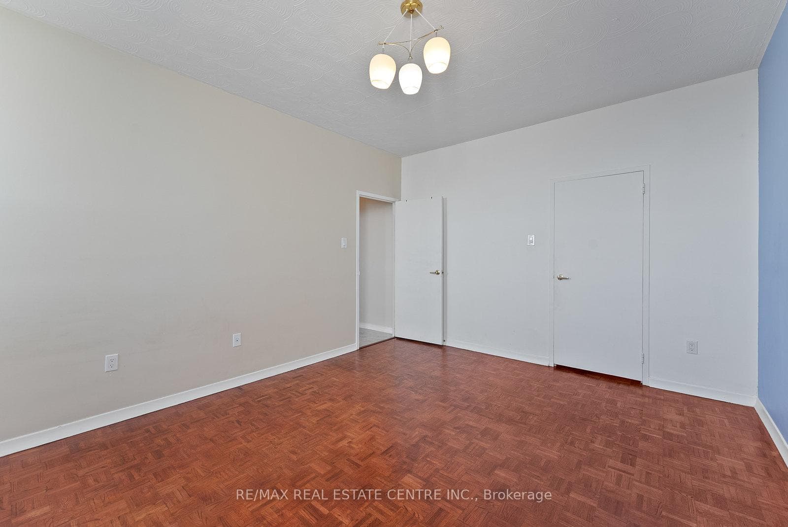 2245 Eglinton Avenue Unit 1010 photo 17