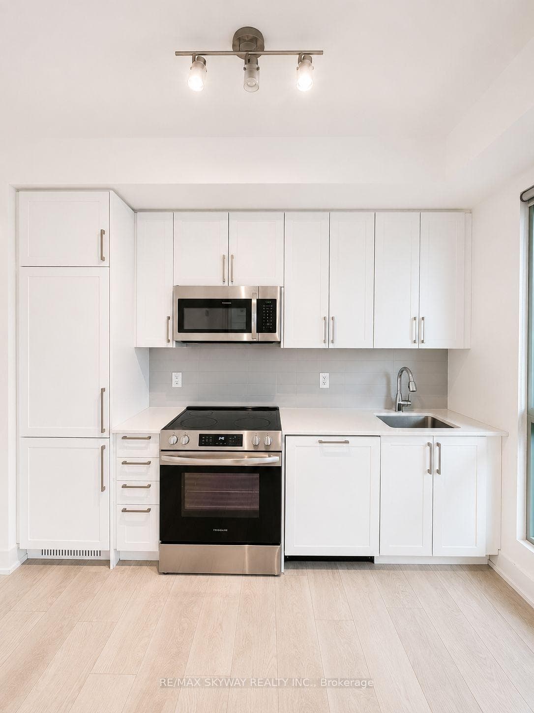 2450 Old Bronte Road Unit 217 photo 14