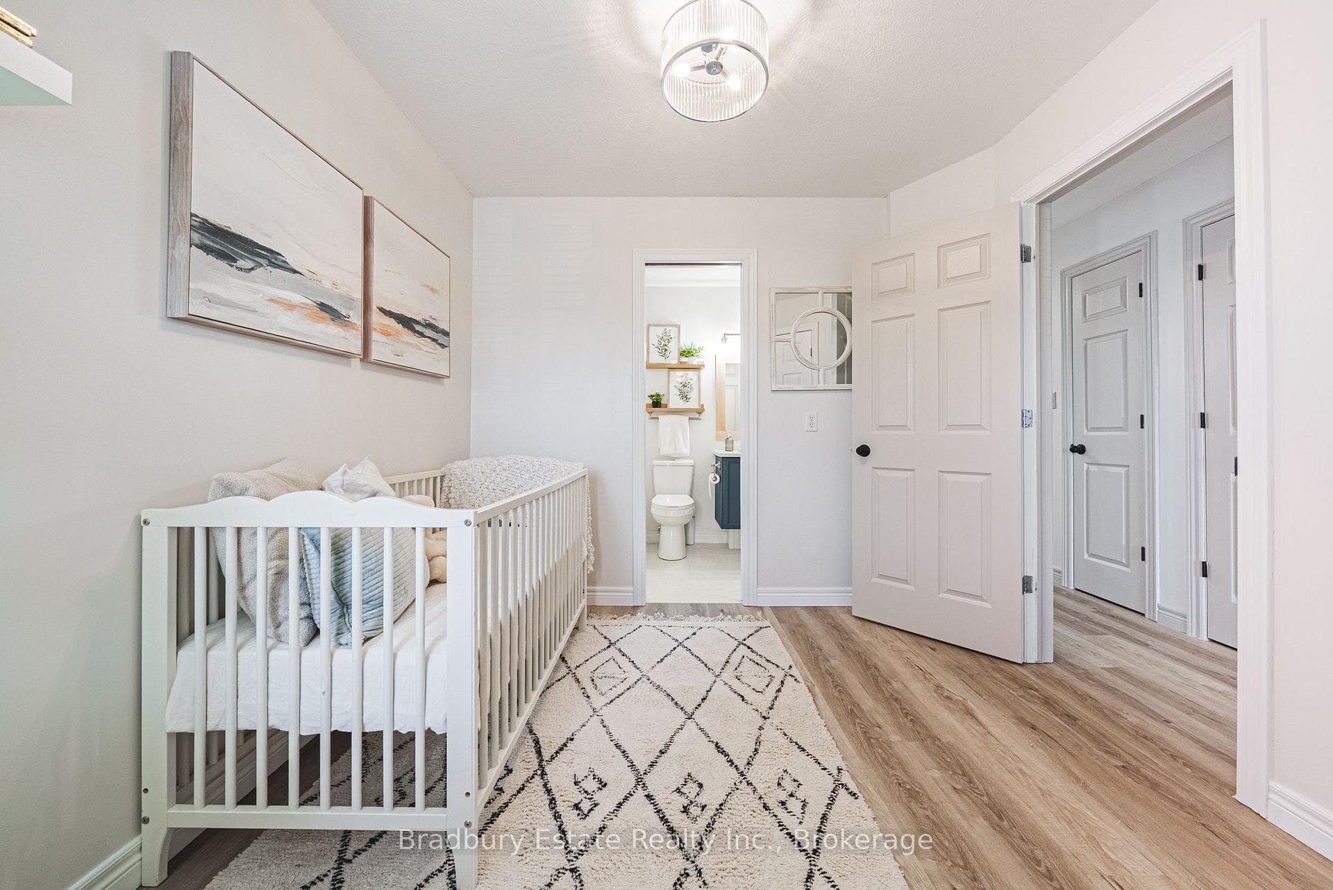 1401 Treeland Street photo 15