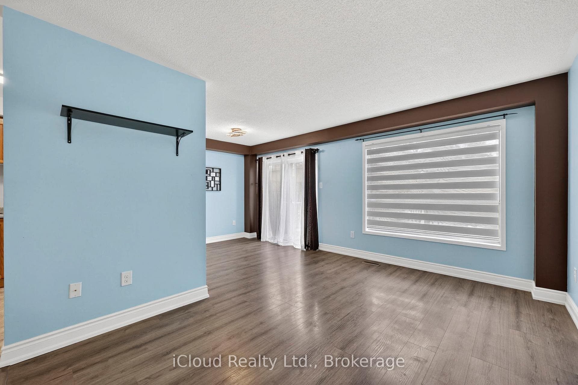 152 Pickett Crescent photo 7