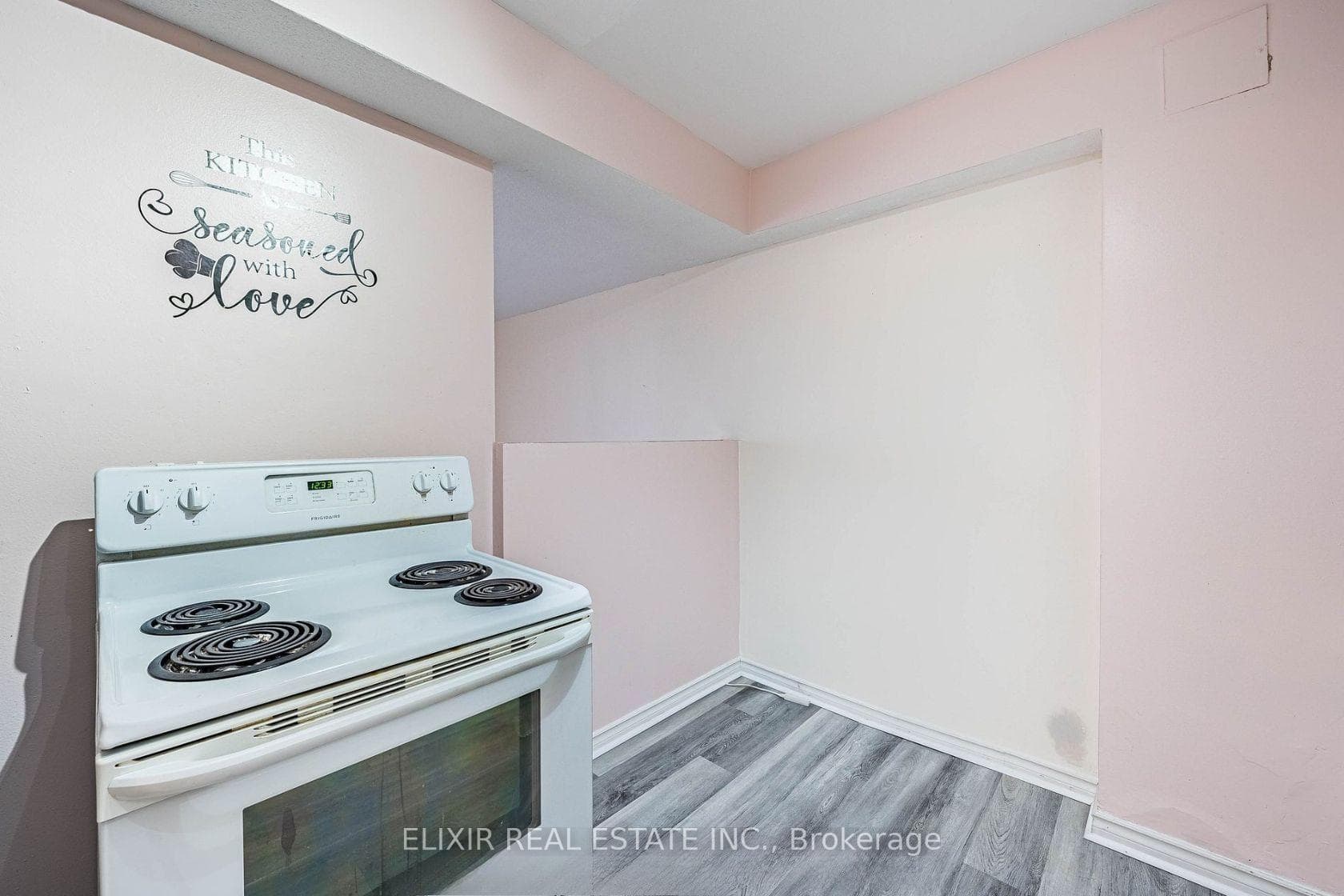 15 Elizabeth Street Unit 605 photo 18