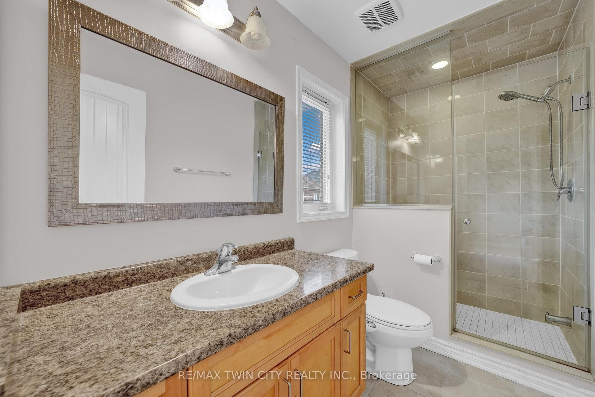 78 Enford Crescent photo 25