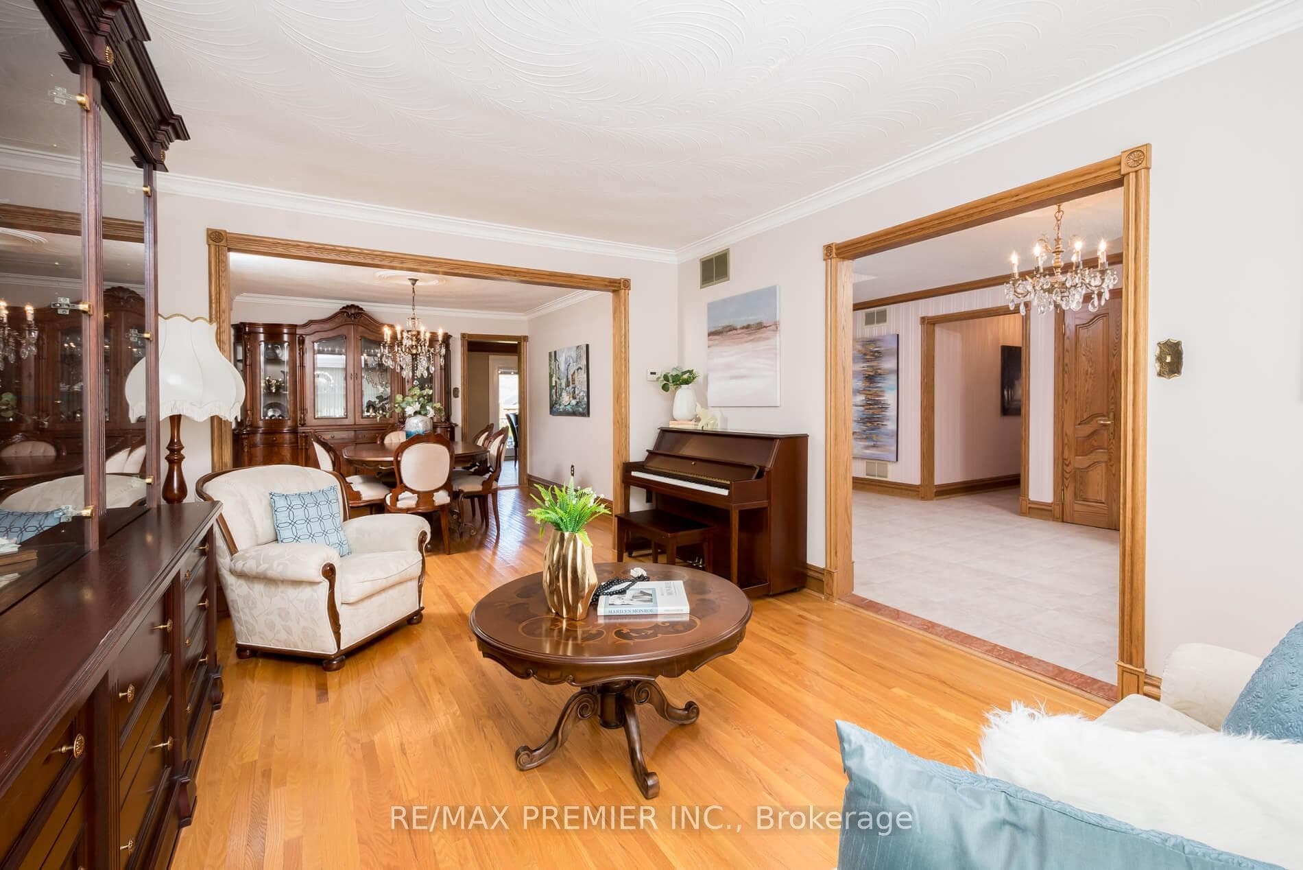 79 Jules Avenue photo 8