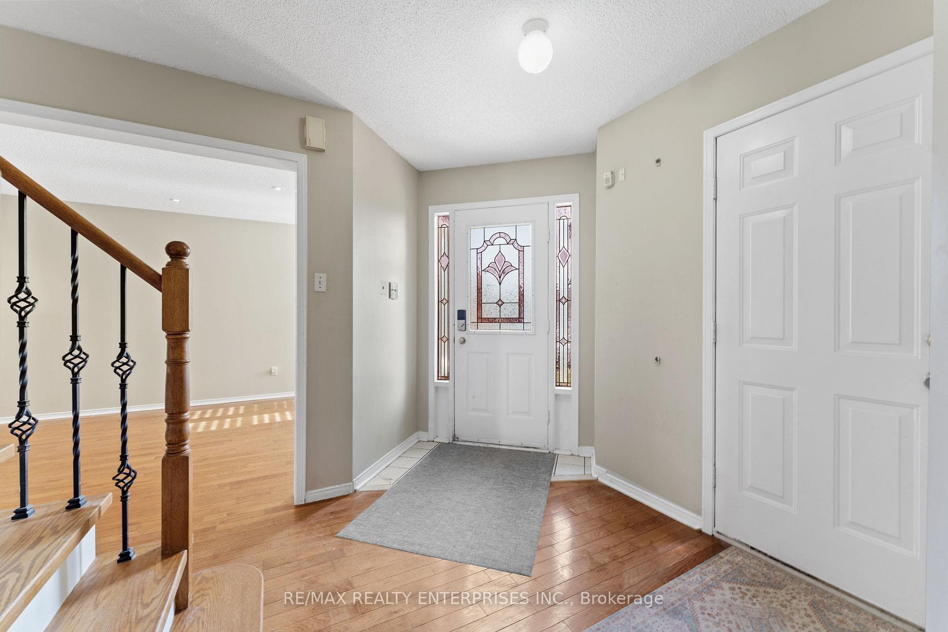 3941 Beechnut Row Unit Upper photo 3