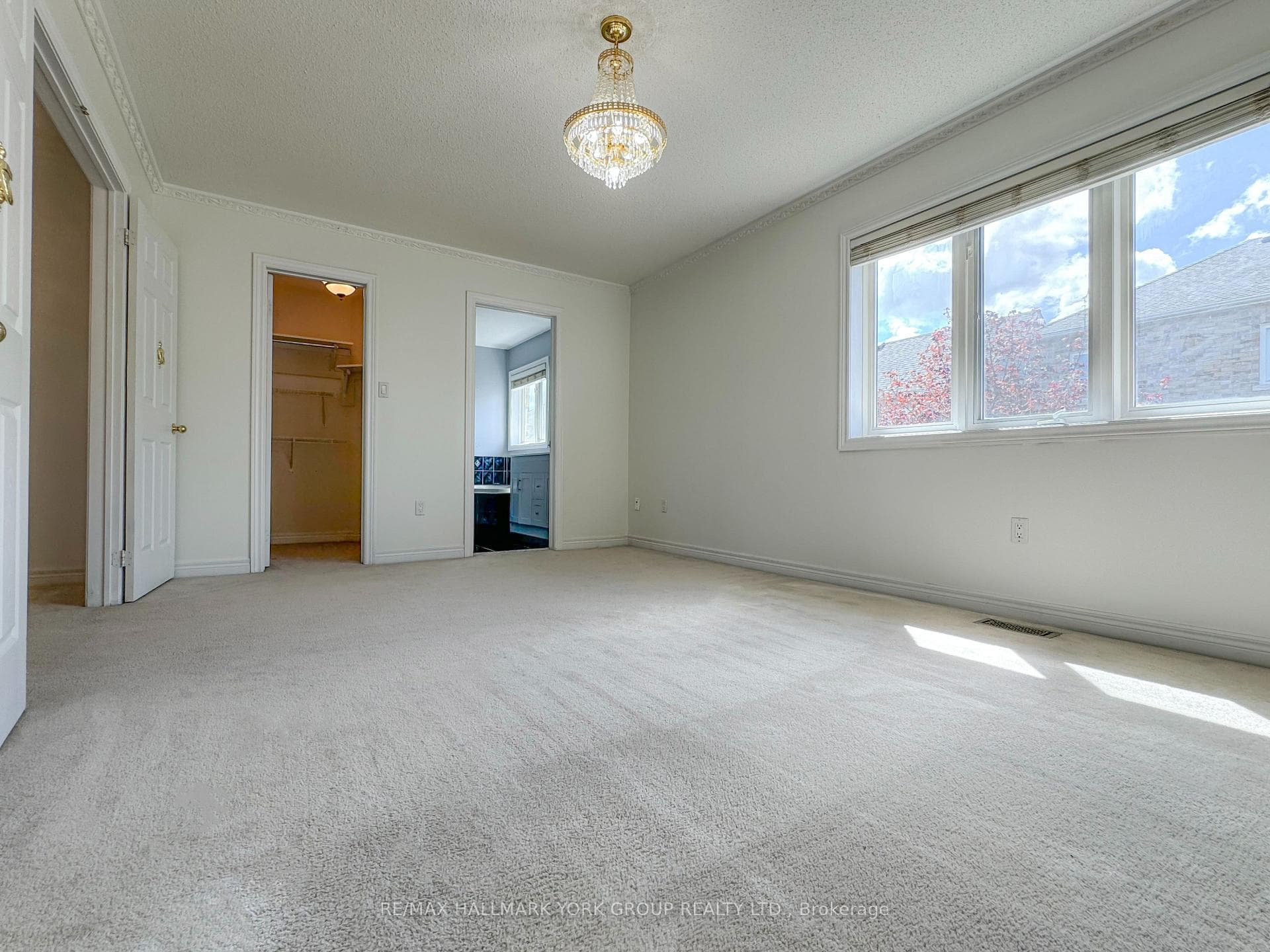 11 Kirkvalley Crescent photo 14