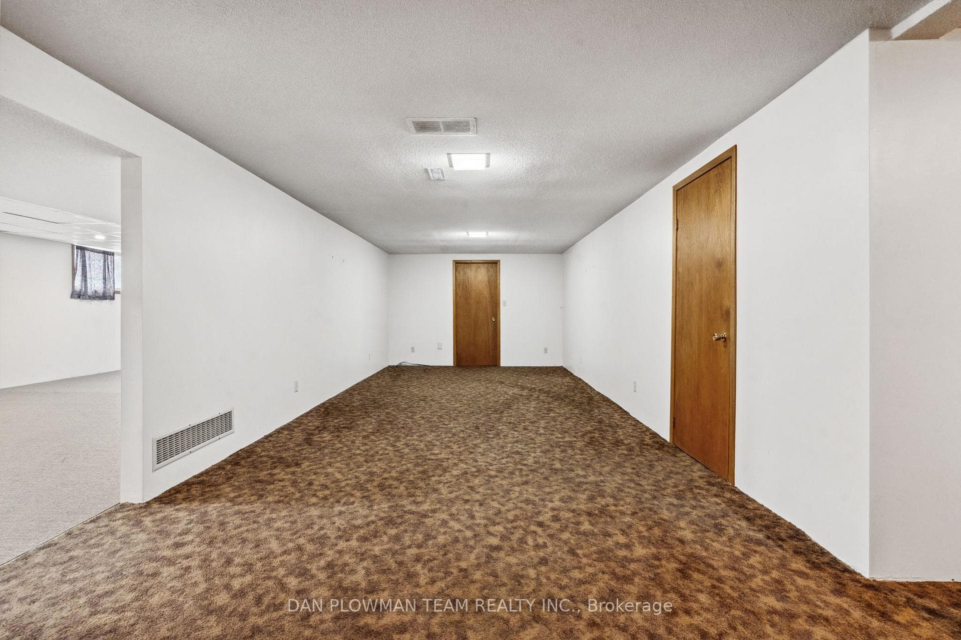 4880 Liberty Street photo 26