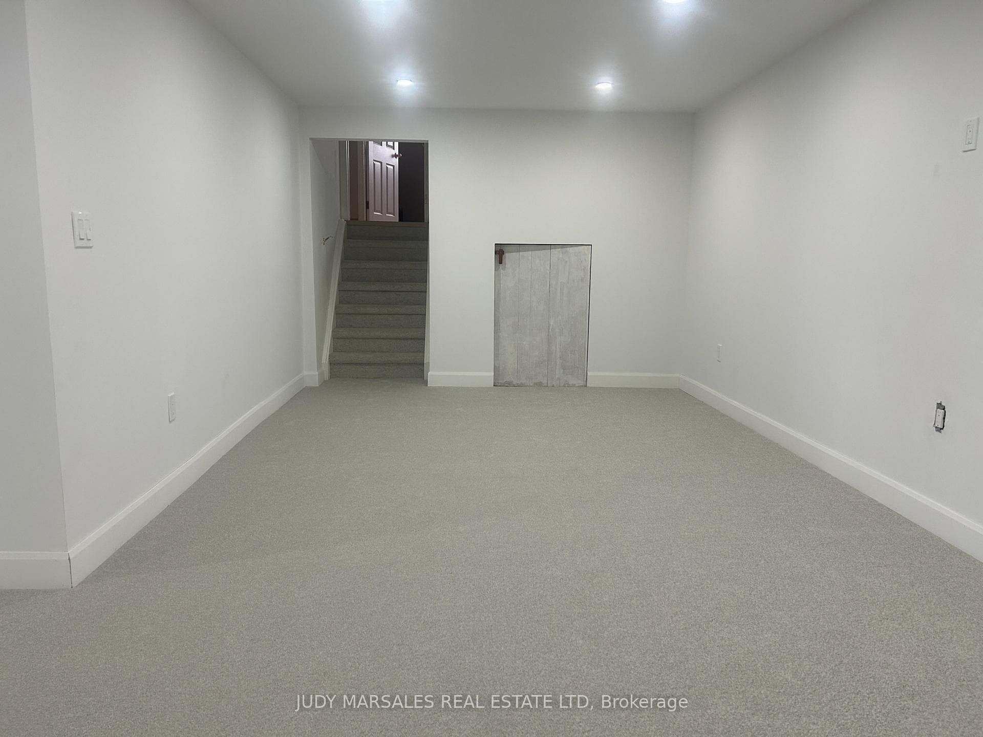 2 Melody Court photo 36