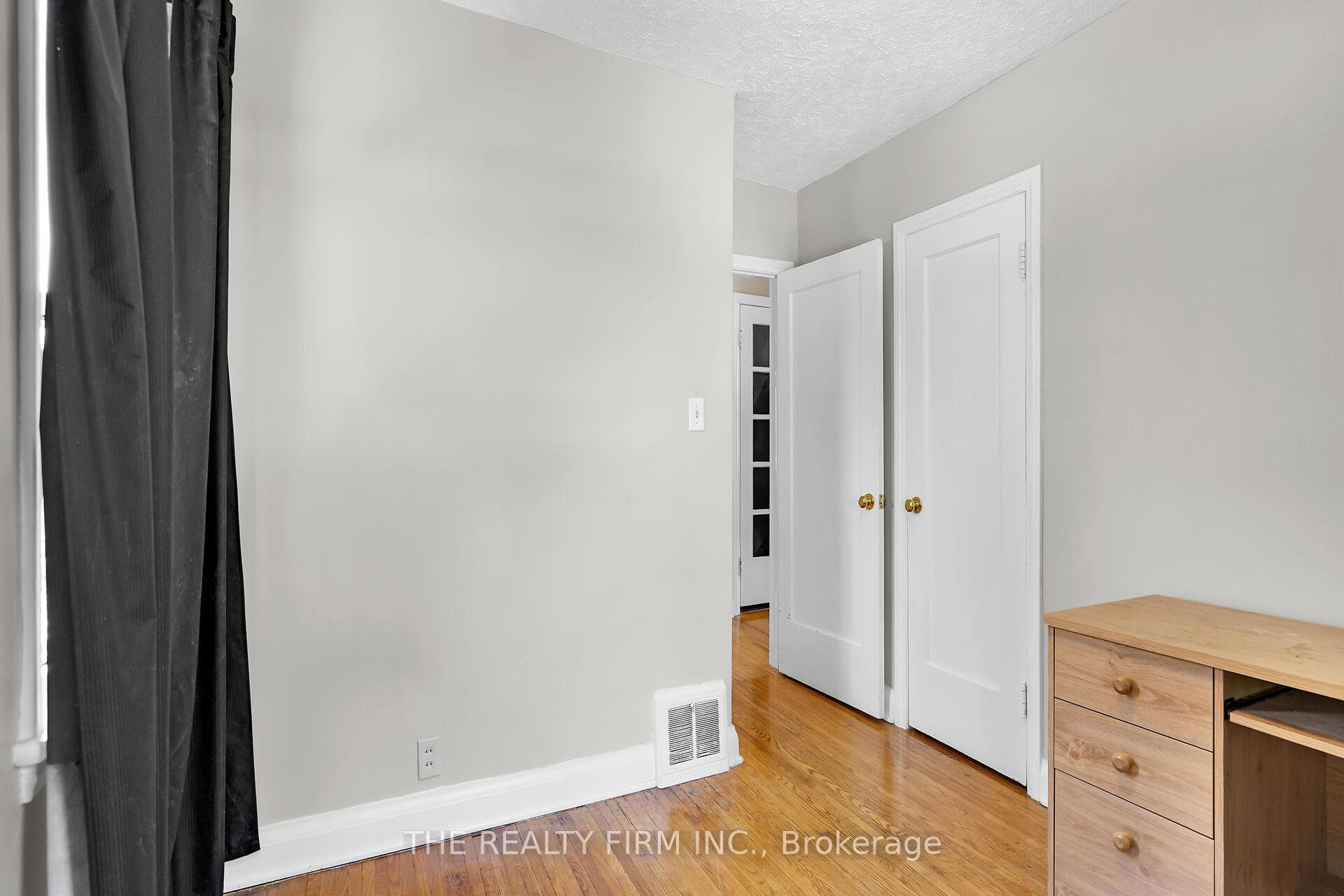 370 Spruce Street photo 20