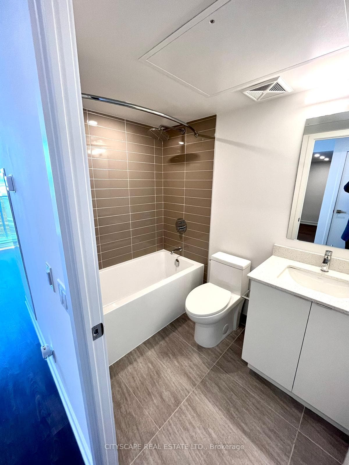 30 Tretti Way Unit 720 photo 2