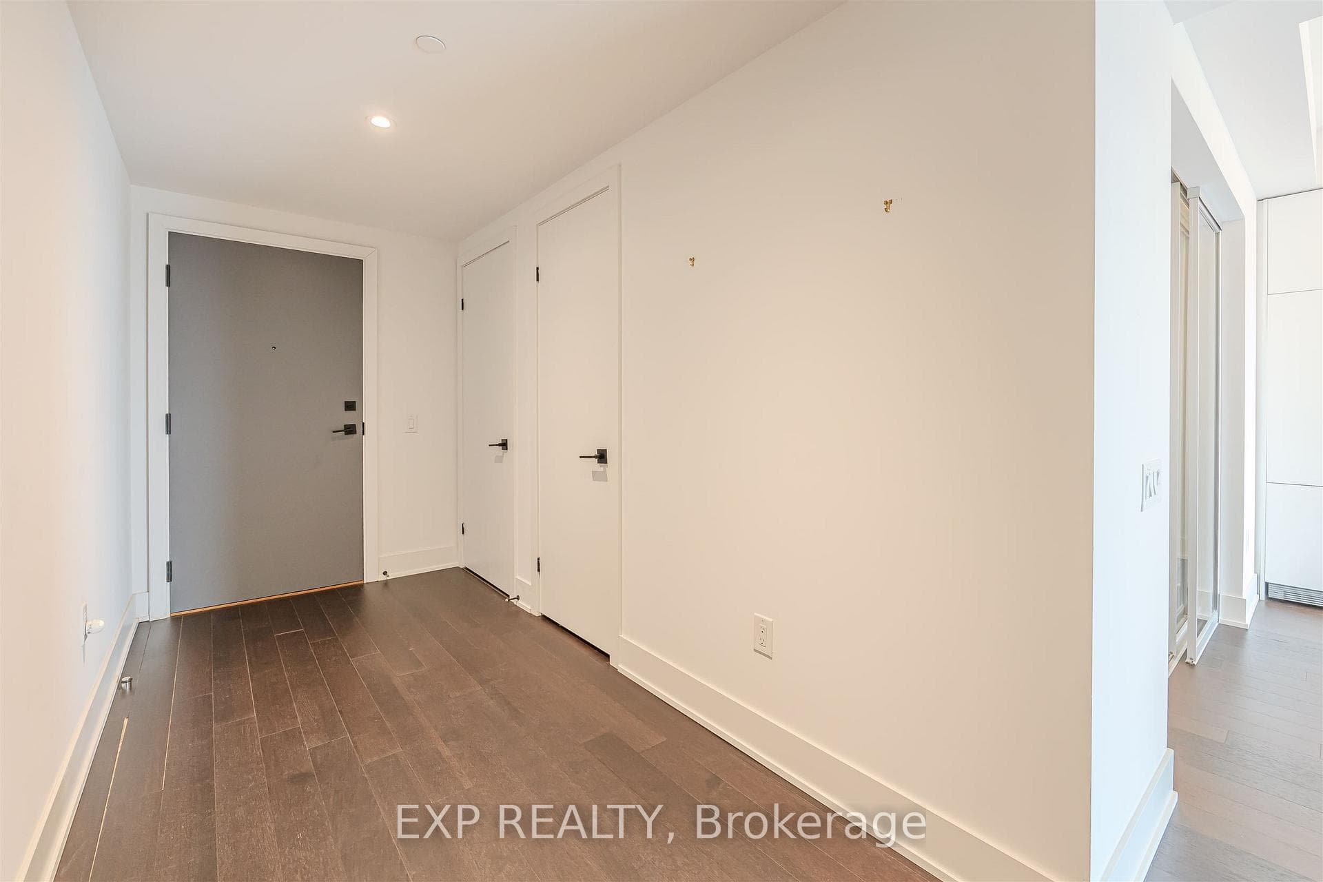 1888 Queen Street Unit 403 photo 9