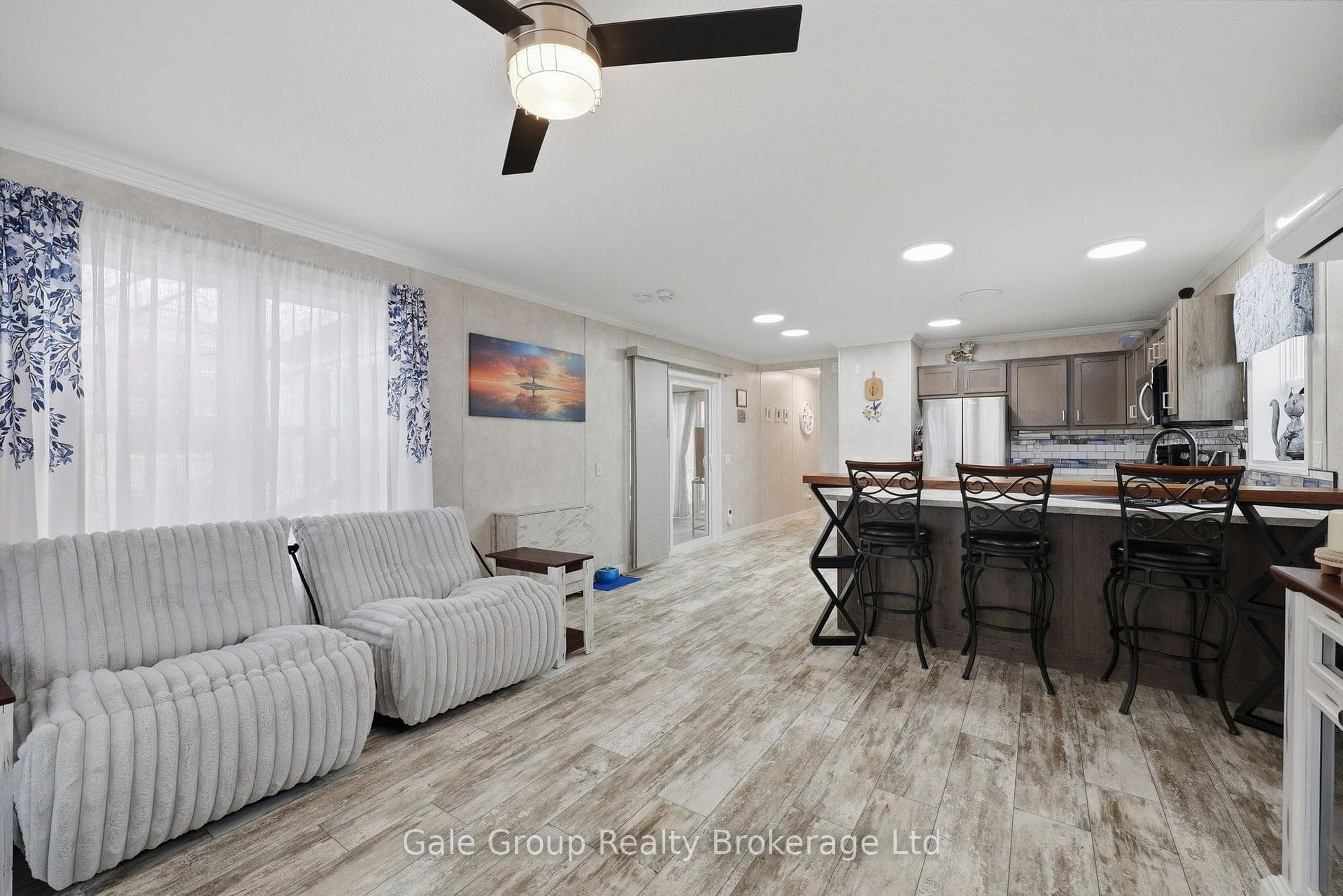 99 Fourth Conc Road Unit 606 photo 19