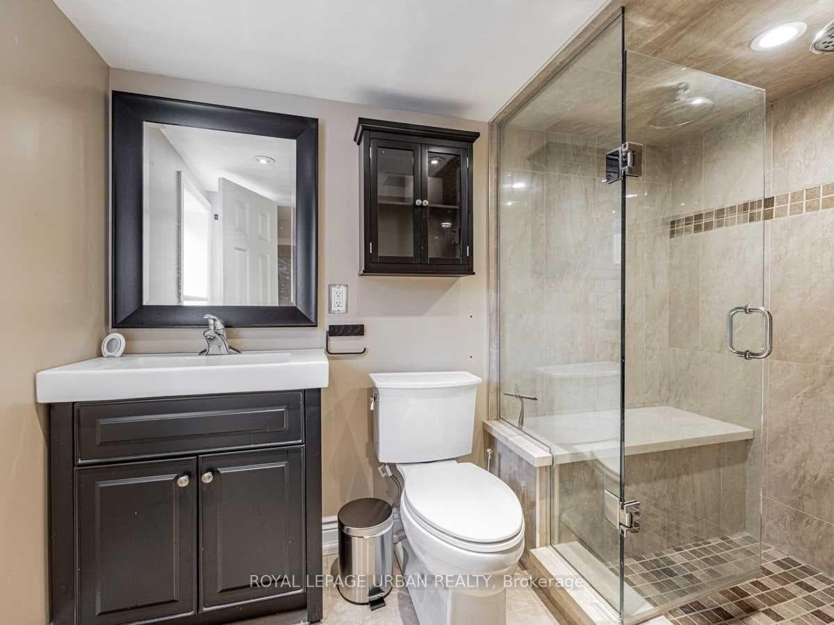 377 Mortimer Avenue Unit Bsmt photo 18