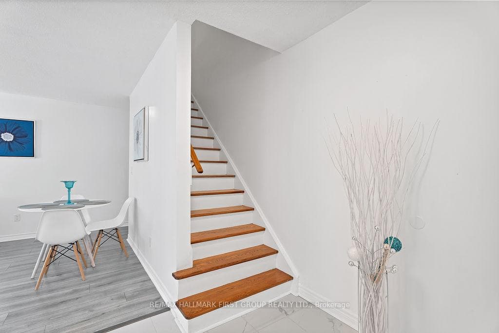 506 Normandy Street Unit 14 photo 6