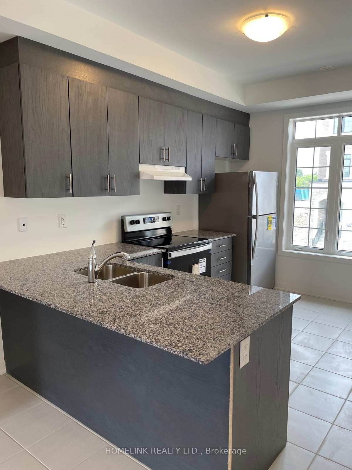 56 Selfridge Way photo 8