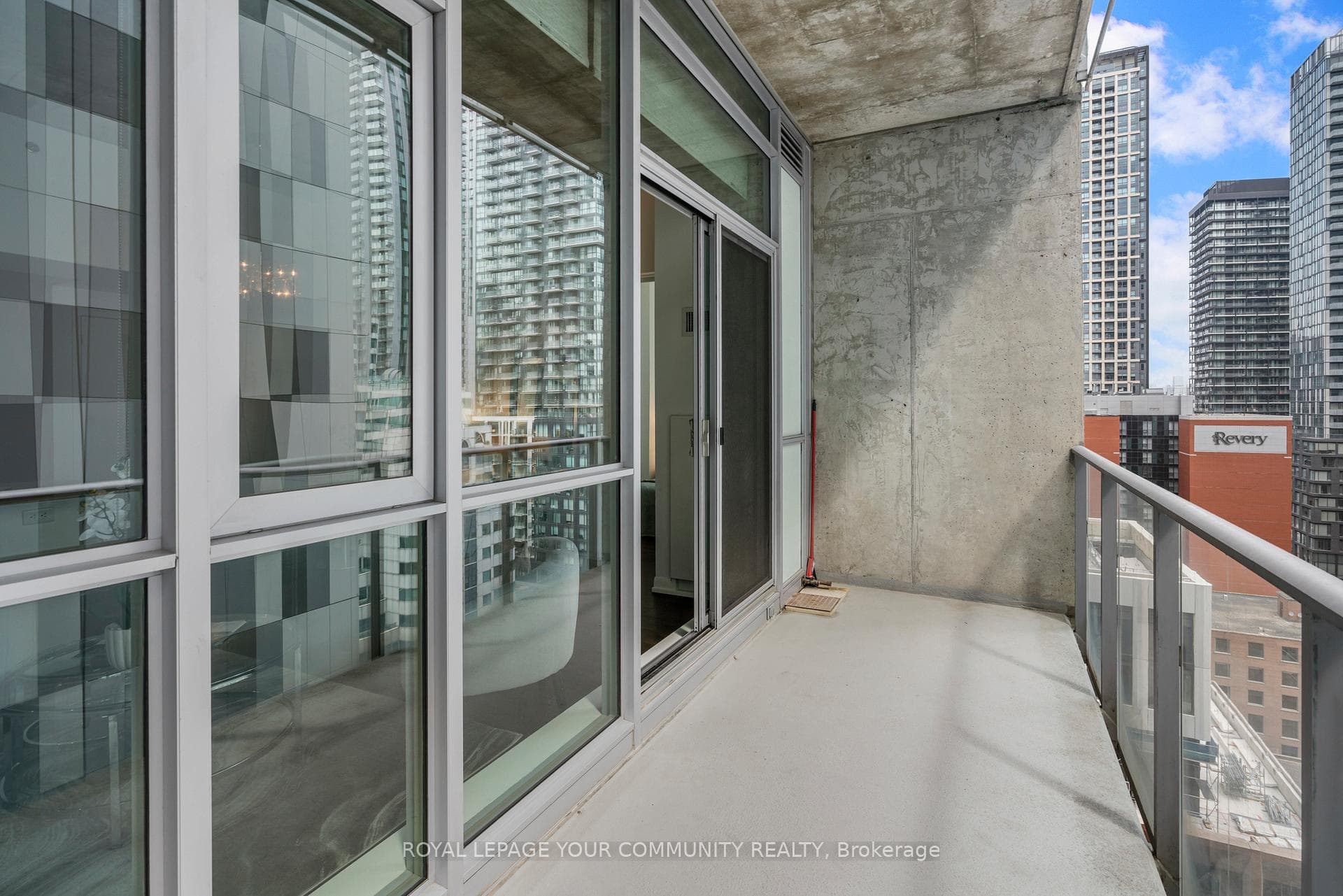 375 King Street Unit 1706 photo 21