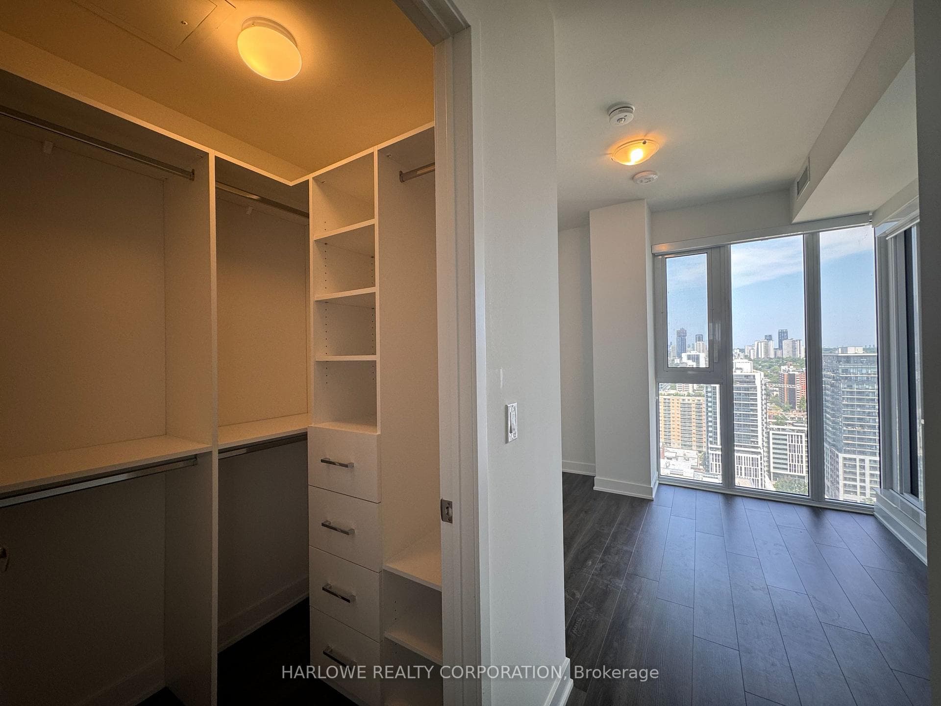 70 Princess Street Unit 2401 E photo 12
