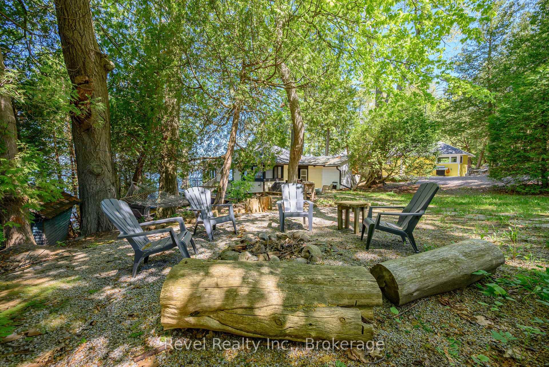 8004 Taits Beach Road photo 4