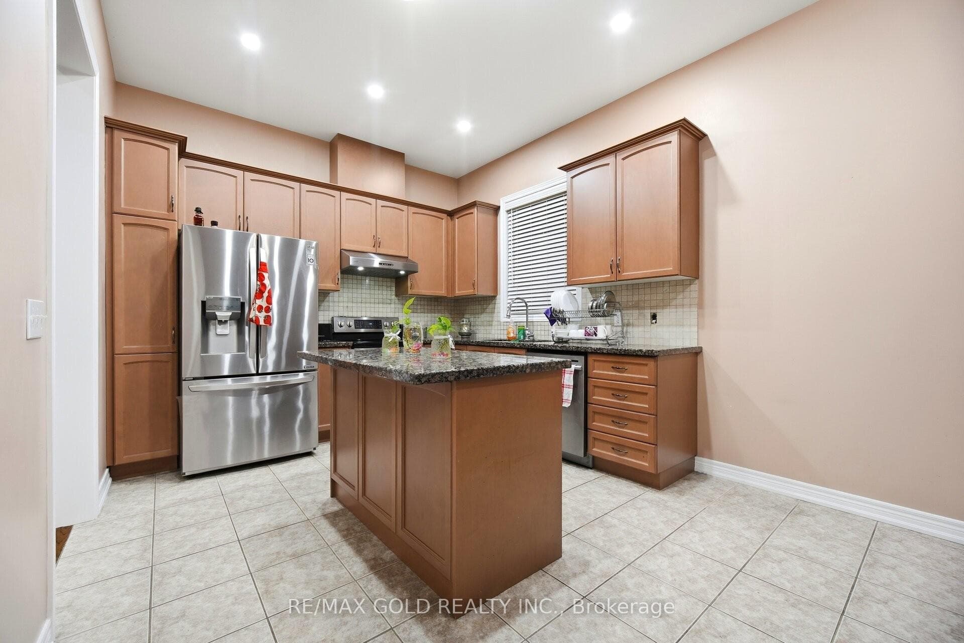26 Drummondville Drive photo 8