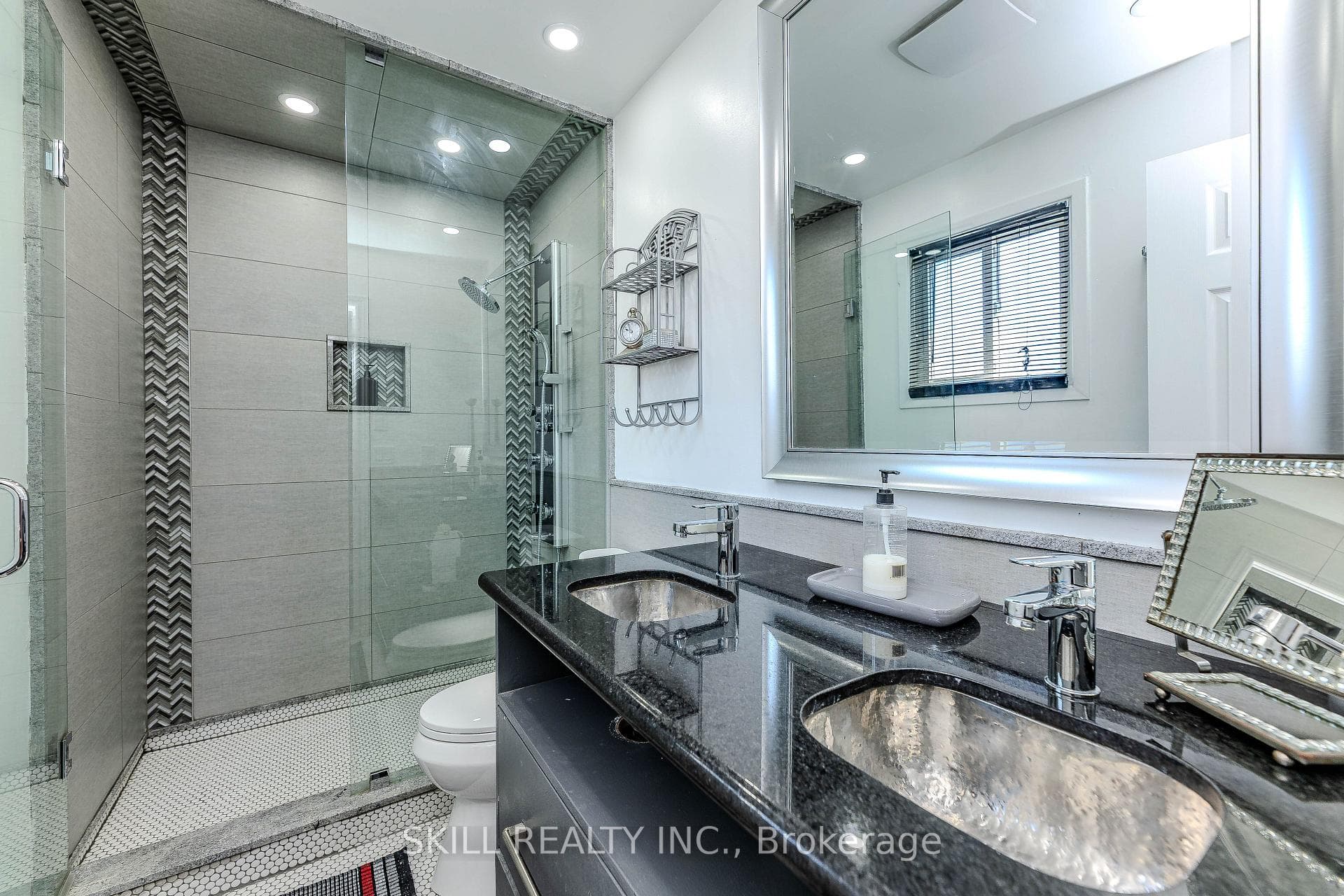 60 Daffodil Place photo 22