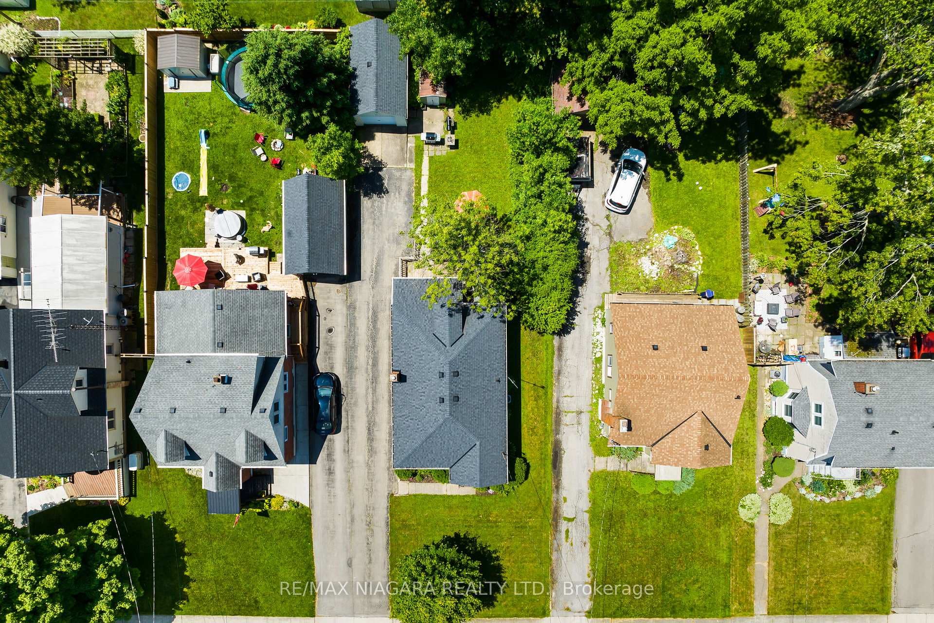 24 Forest Avenue photo 31