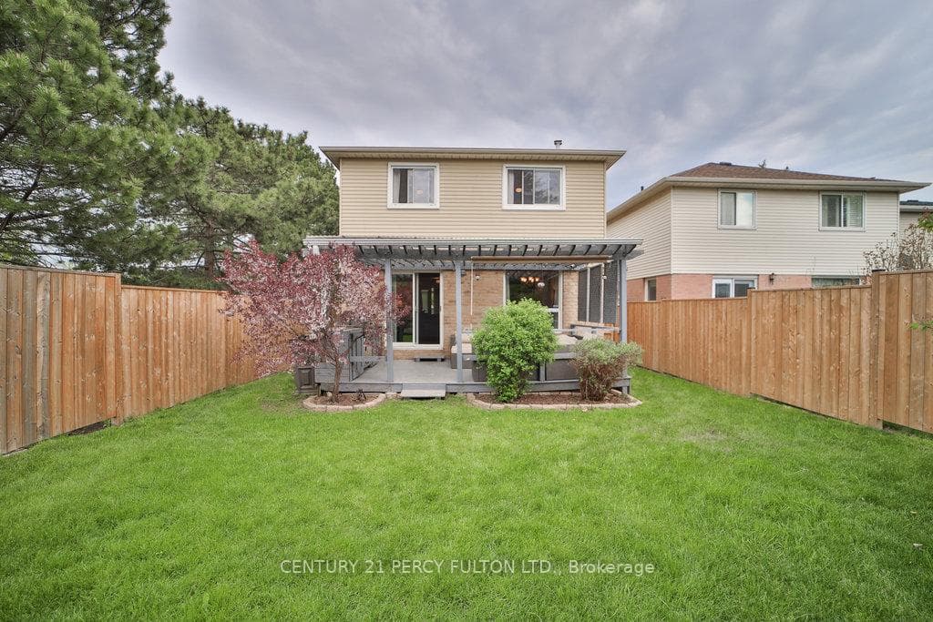 6117 Fullerton Crescent photo 33