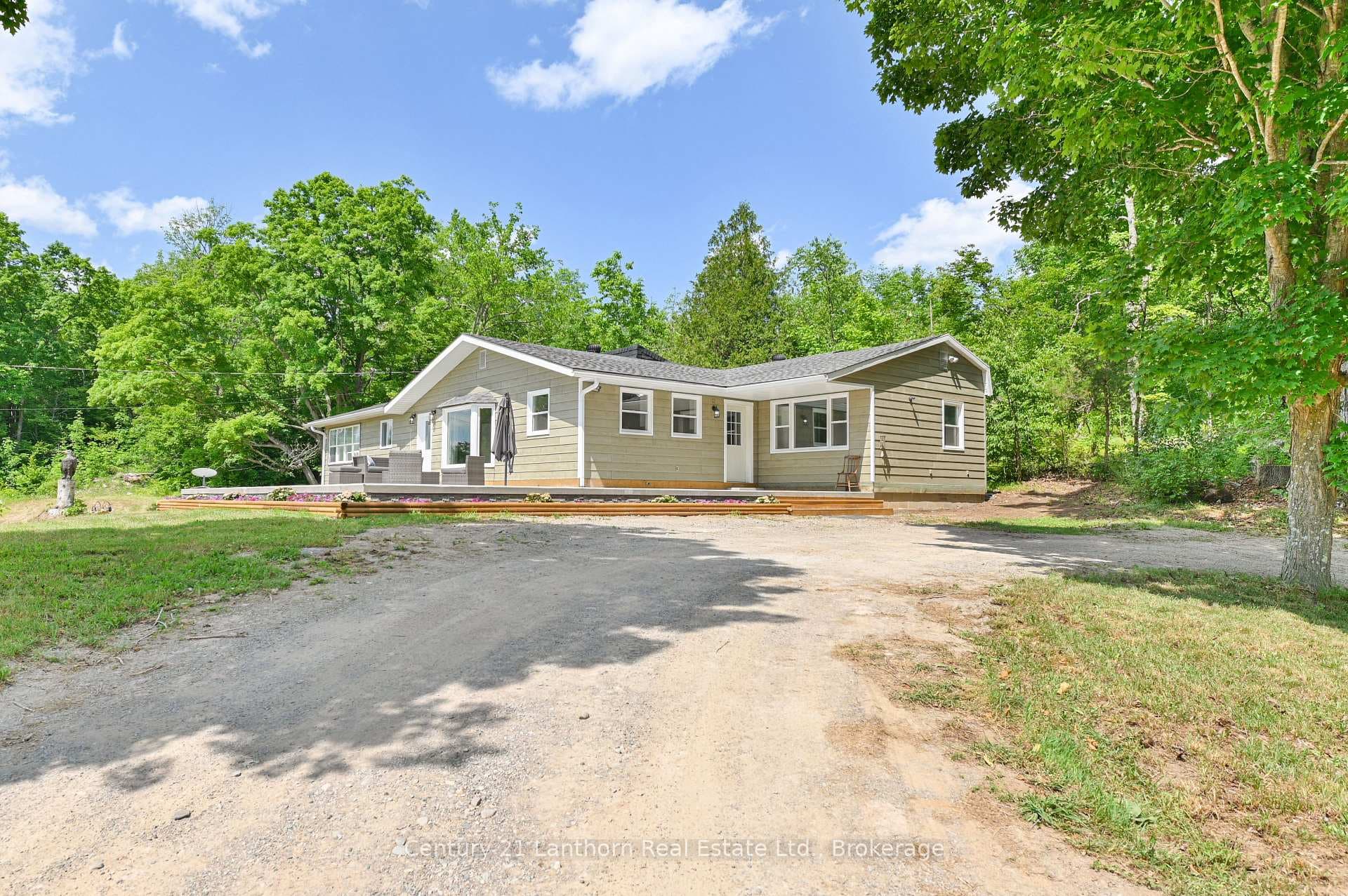 932 Hunt Club Road photo 5